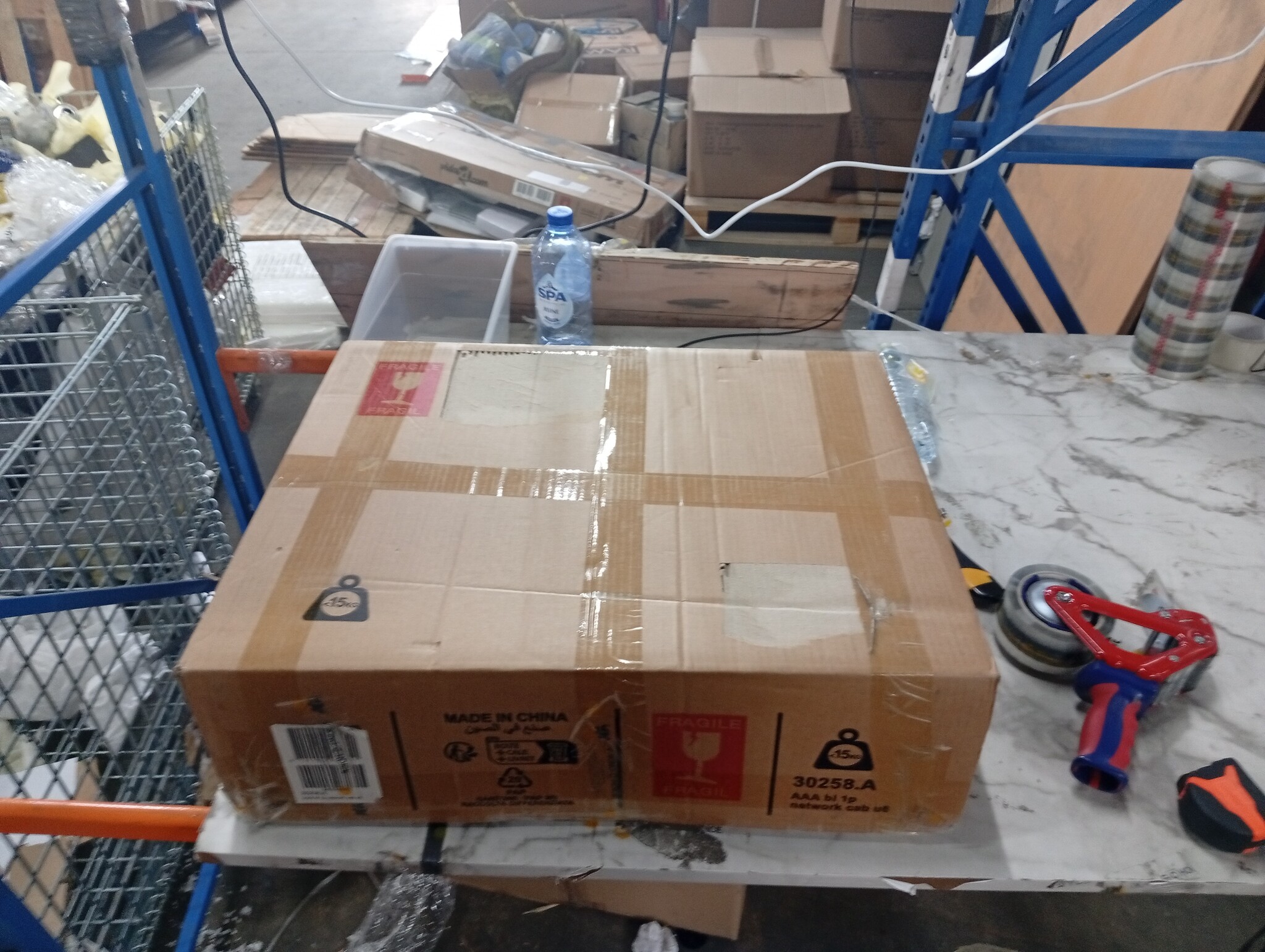 VidaXL Netwerkkast 6U 19" - 40% Korting! (Wandmontage, Beschadigd)