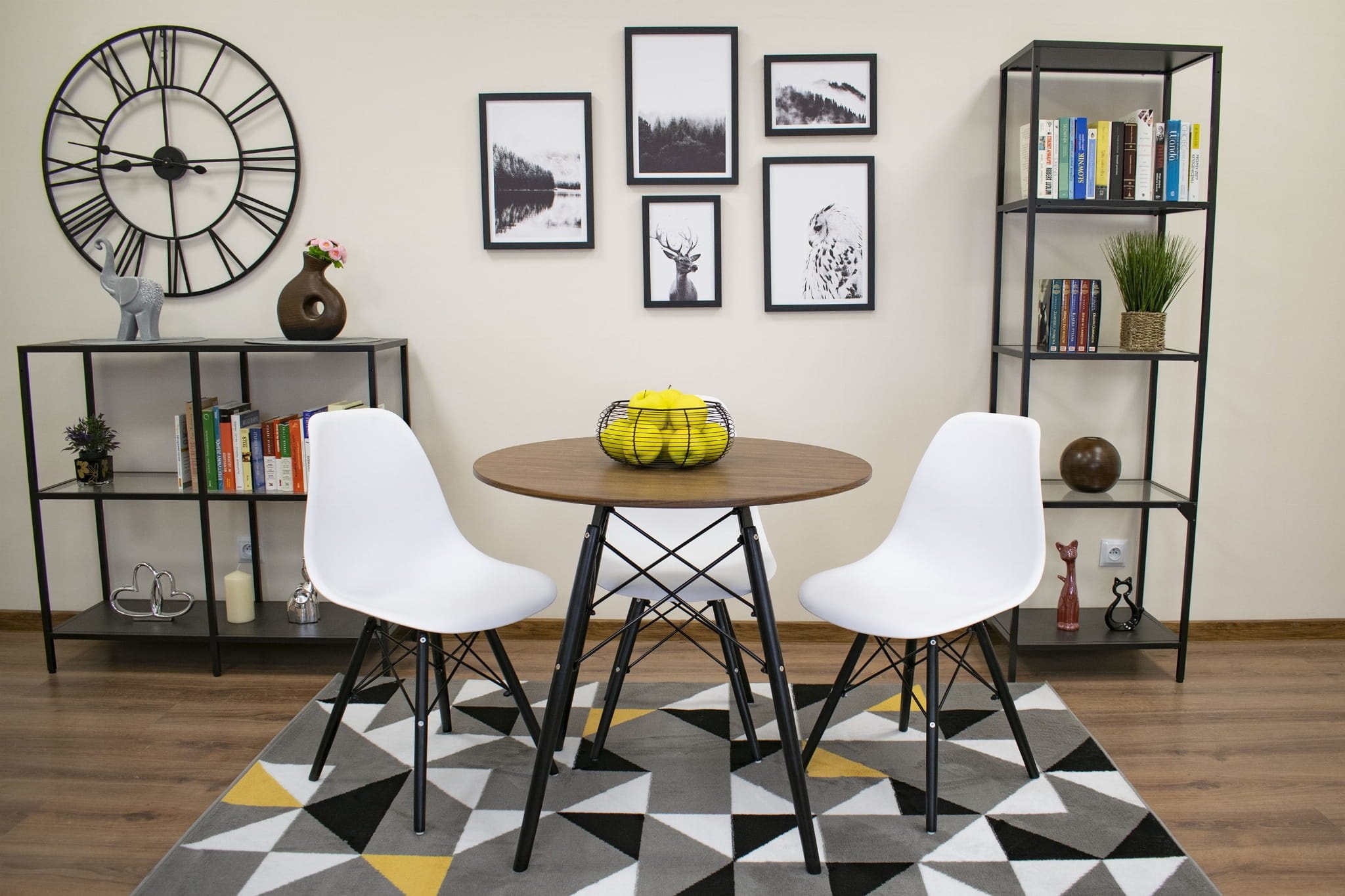 TODI - Ronde tafel - ø 80cm - zwart onderstel - essen tafelblad