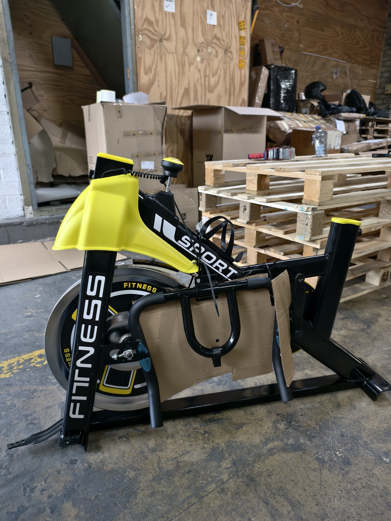 Gebruikte Hometrainer/Spinningfiets - Geel - Krasjes!