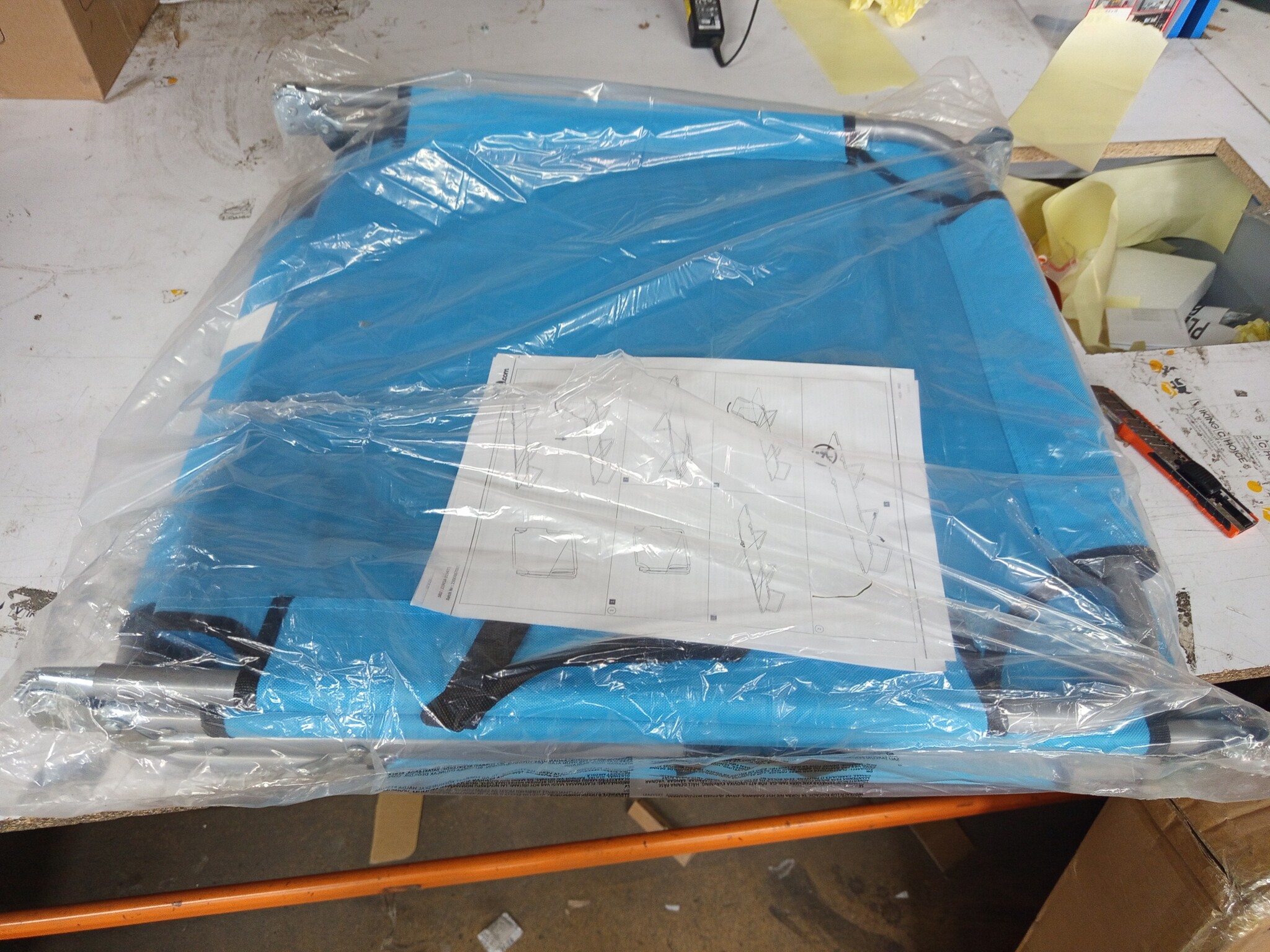vidaXL Ligbed inklapbaar staal en stof turquoiseblauw