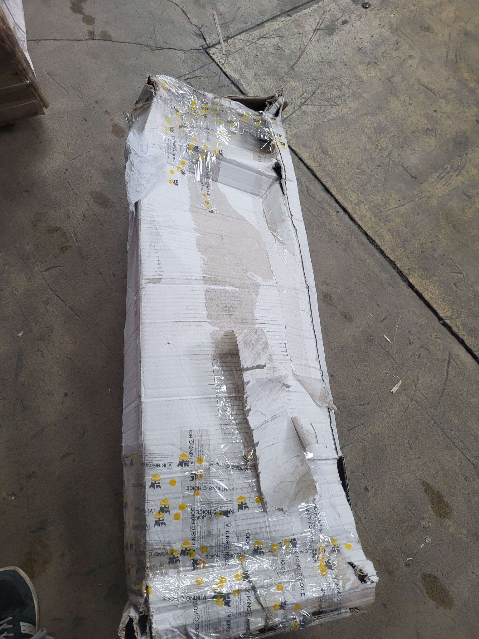 Kunstkerstboom 220cm Spar Groen - 40% Korting! (Beschadigde Doos)