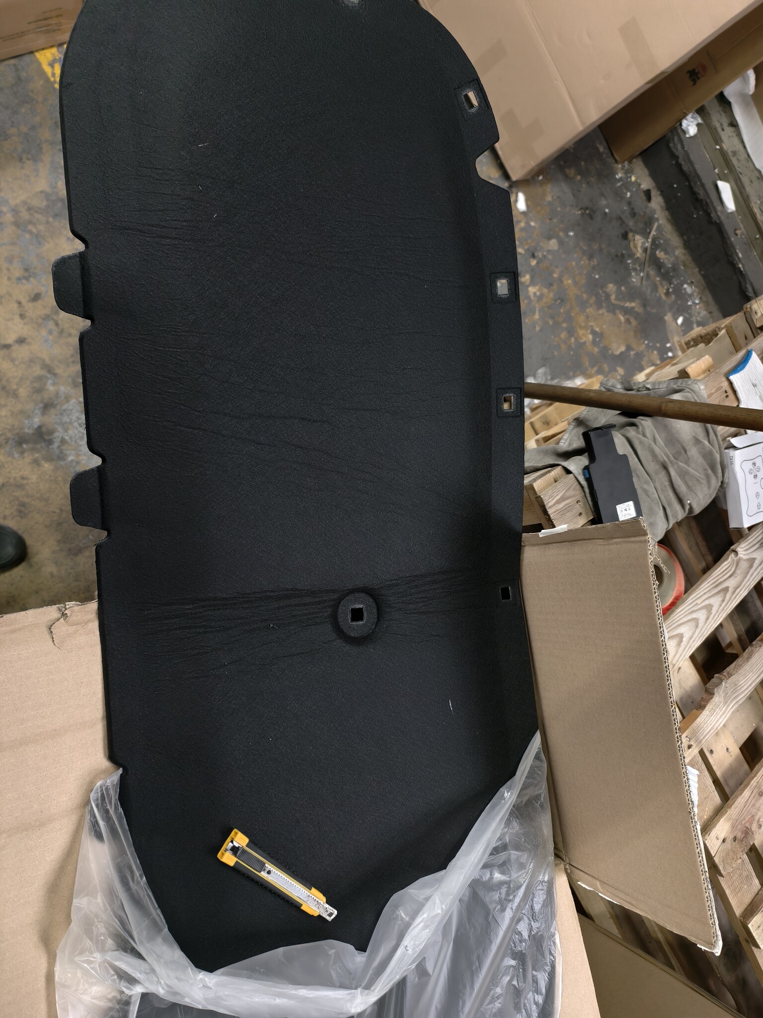 Motorkap Isolatie VW Touran 5T (15>) - 50% Korting! - Lichte Schade