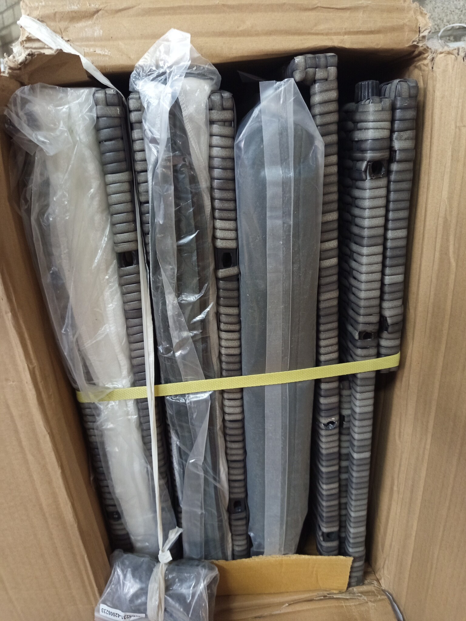 Ligbed Rattan Grijs m. Kussens - 55% Korting! (Lichte Schade)