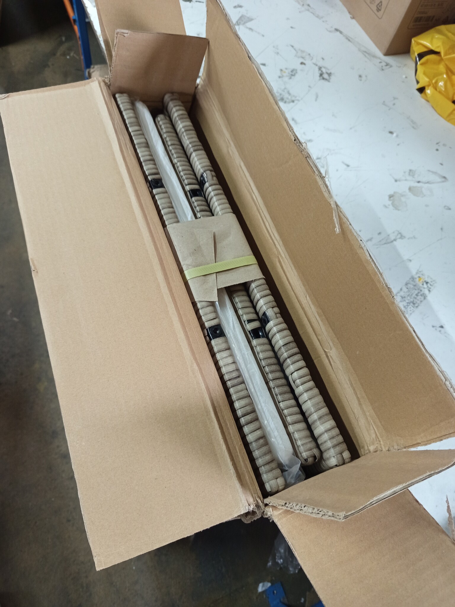 VidaXL Ligbed met Wielen & Kussen Beige - 60% Korting!