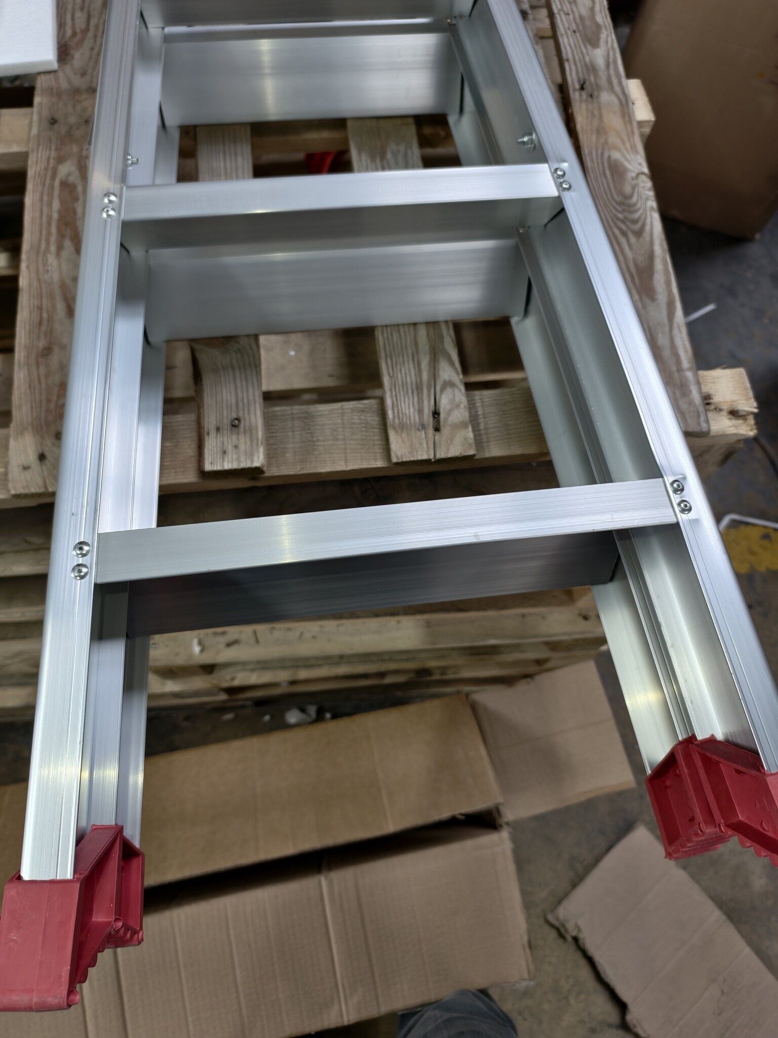 Aluminium Huishoudtrap 2x4 - 50% Korting - Topconditie!