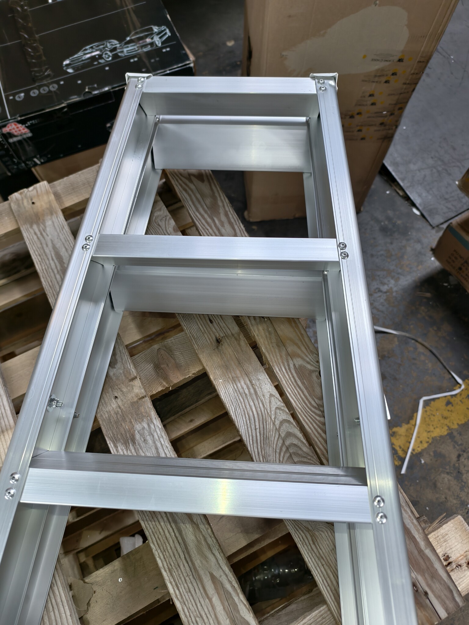 Aluminium Huishoudtrap 2x4 - 50% Korting - Topconditie!