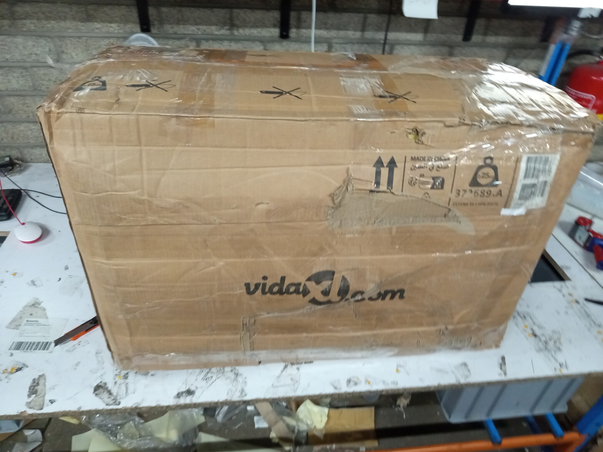 VidaXL Chesterfield Bank Geel - 85% Korting - BESCHADIGD!