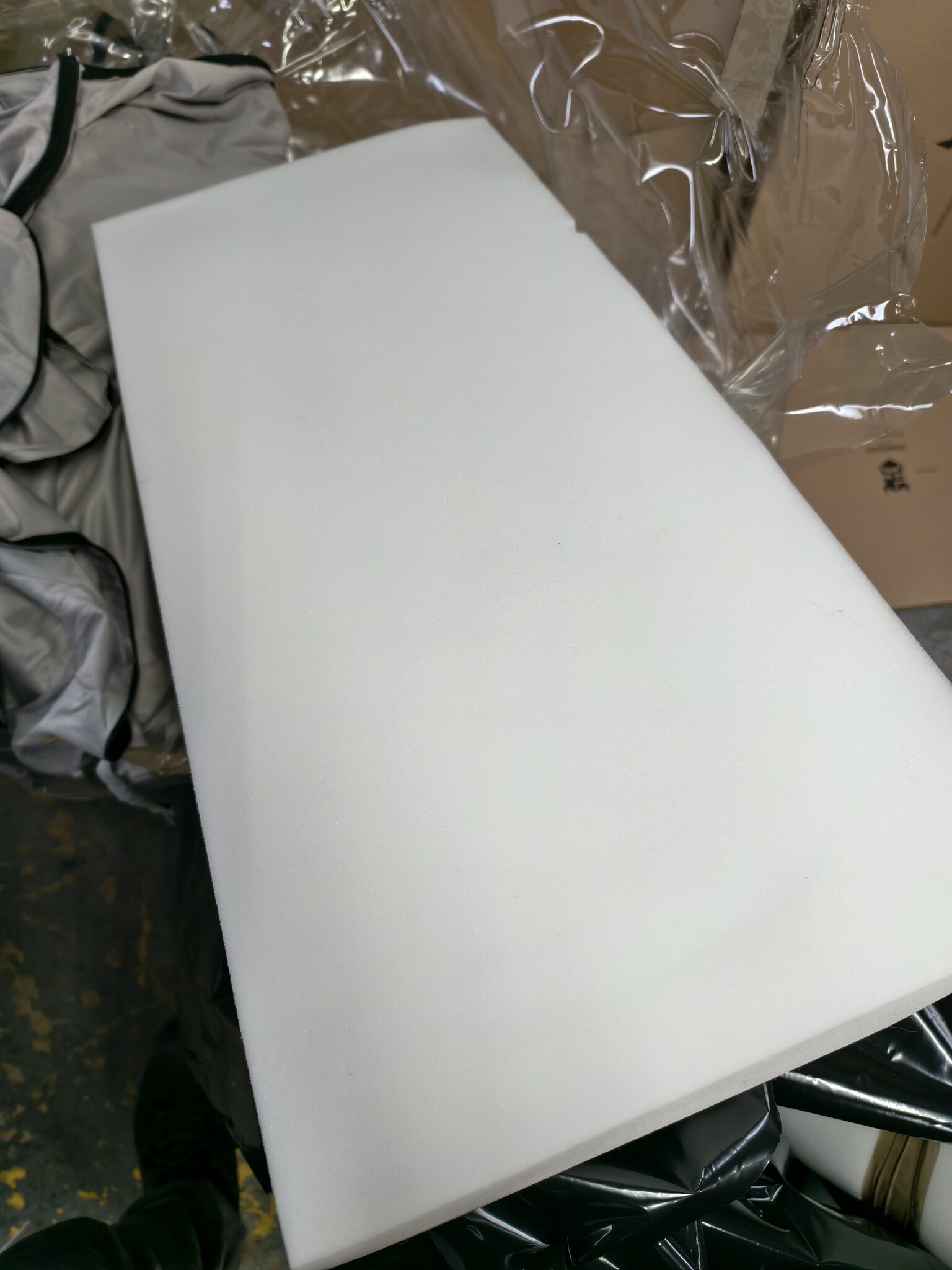 Logeermatras 70x200 Opvouwbaar Grijs + Kussens -40%