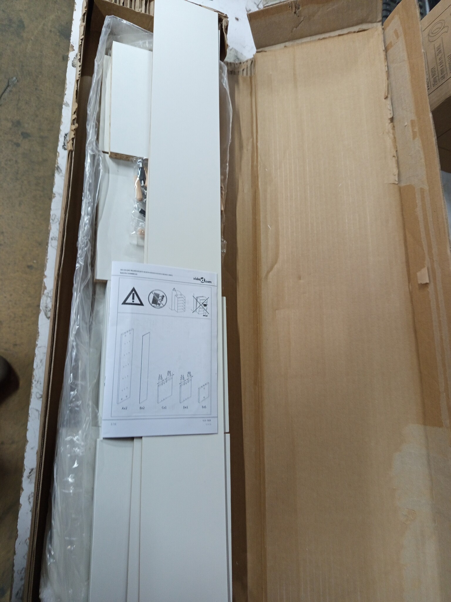 VidaXL CD-kast Wit - 55% Korting! - Bewerkt Hout - 21x20x88 cm