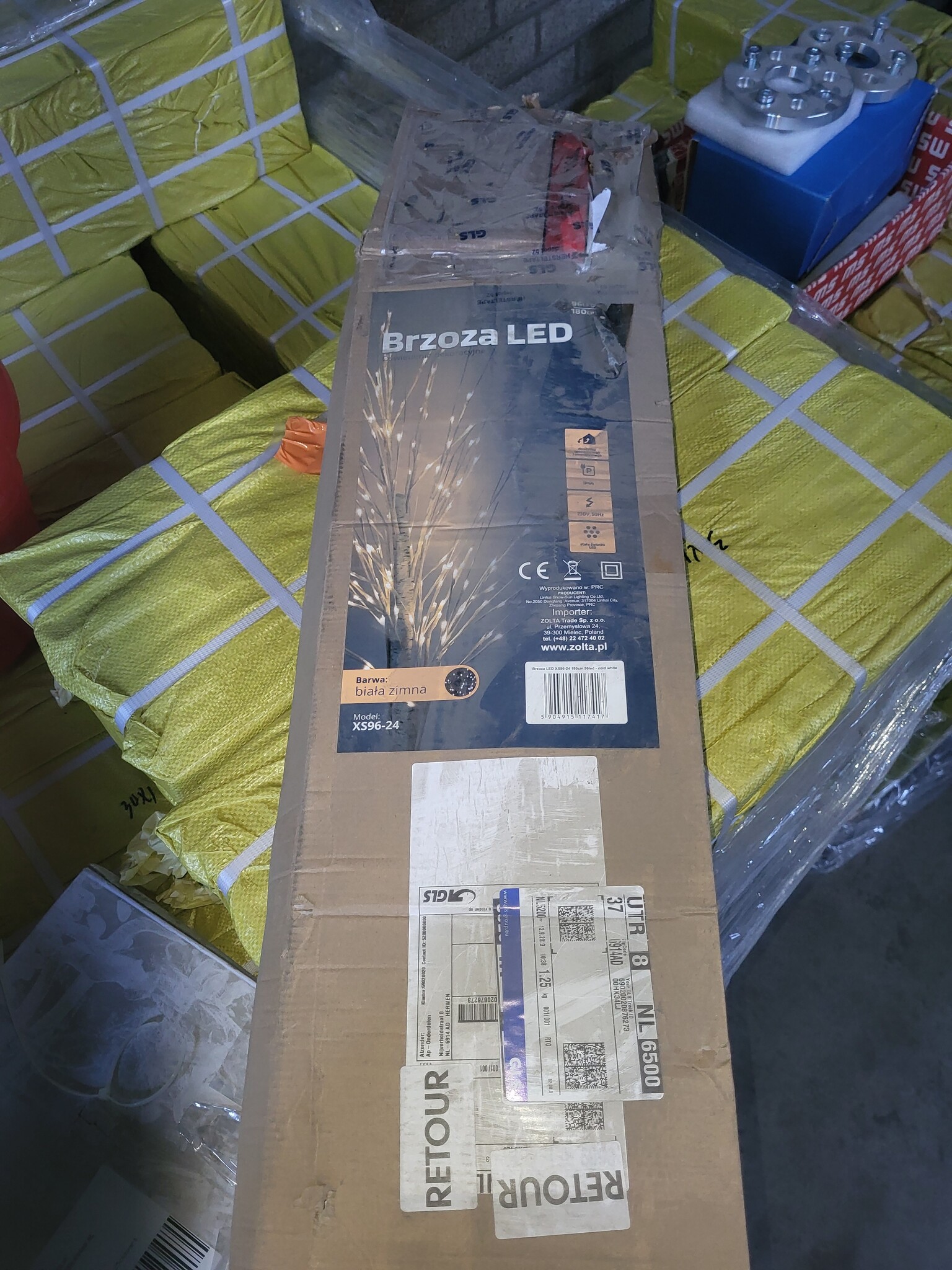 40% KORTING: Kunstboom 180cm met LED - Decoratie Berkenboom