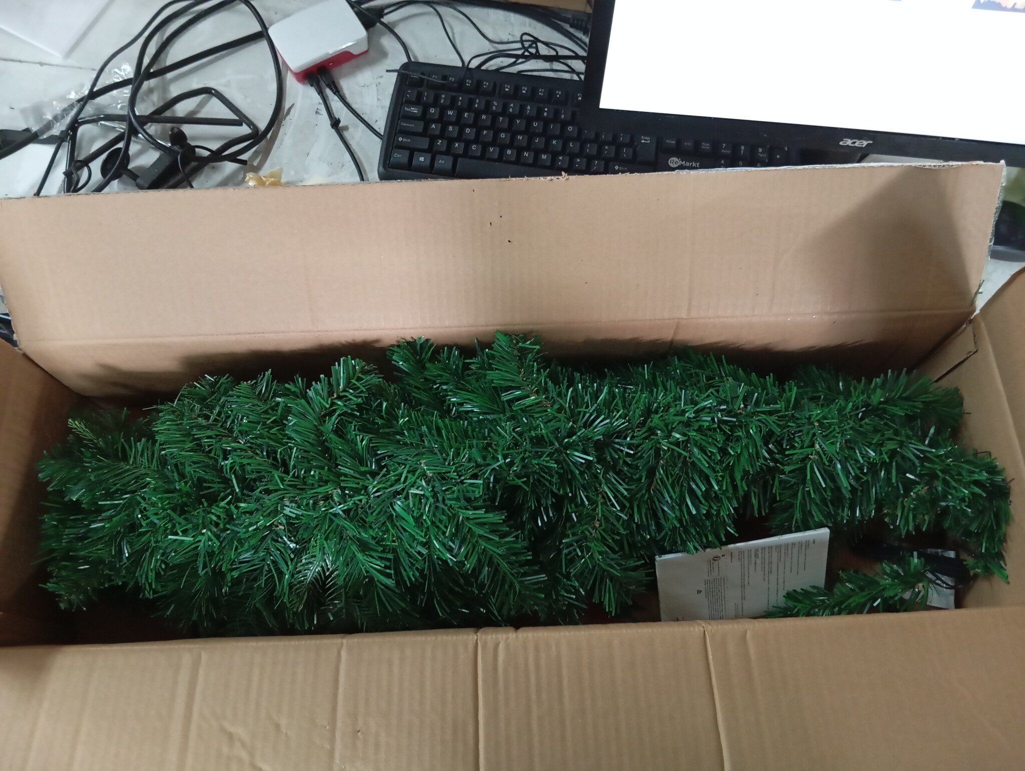 vidaXL Kerstboog 90cm PVC Groen/Rood met 20 LED's | 40% Korting!