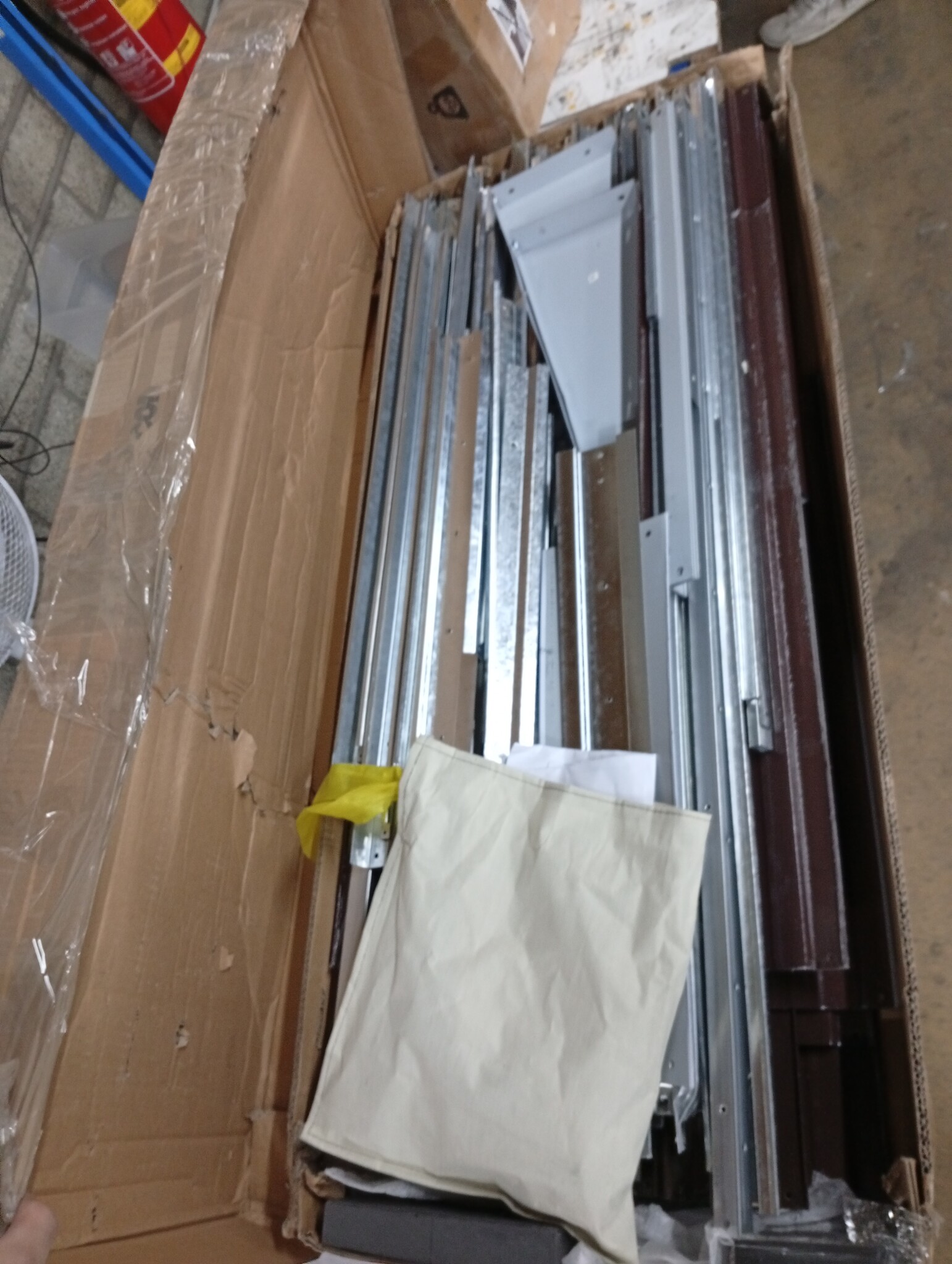 VidaXL Tuinschuur 116x45x175 cm Bruin - Nu 55% Korting!