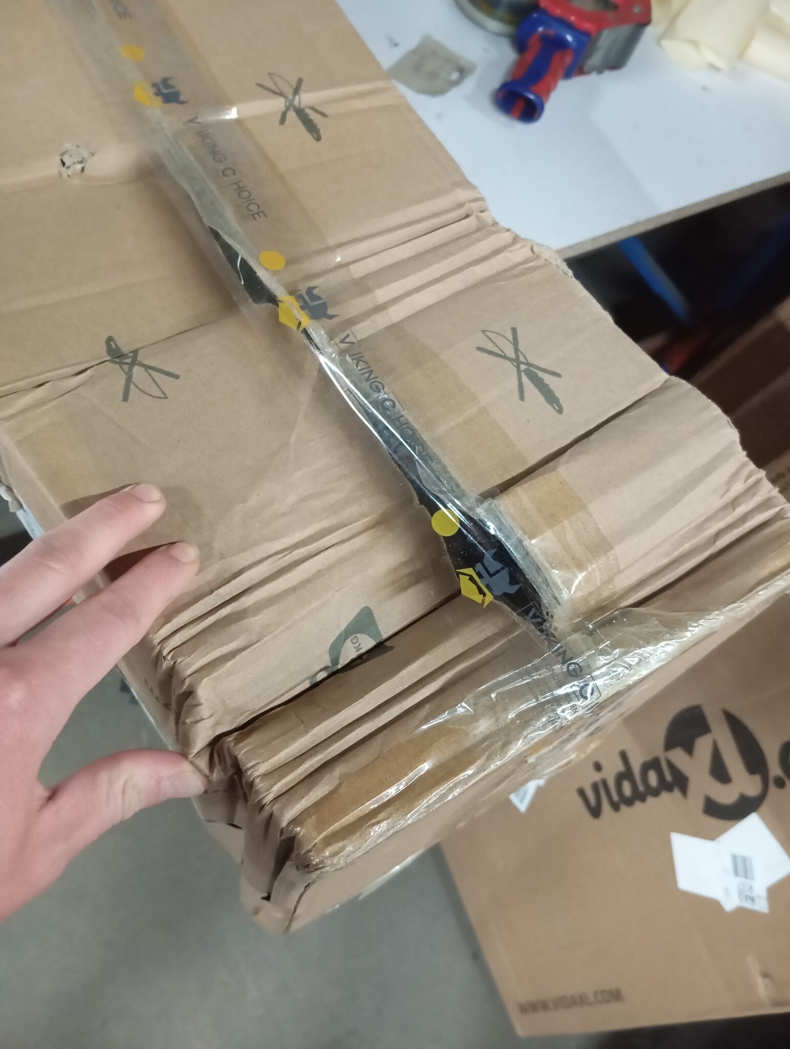 VidaXL Kunstkerstboom Wit 240cm - 40% Korting! Gescharnierd