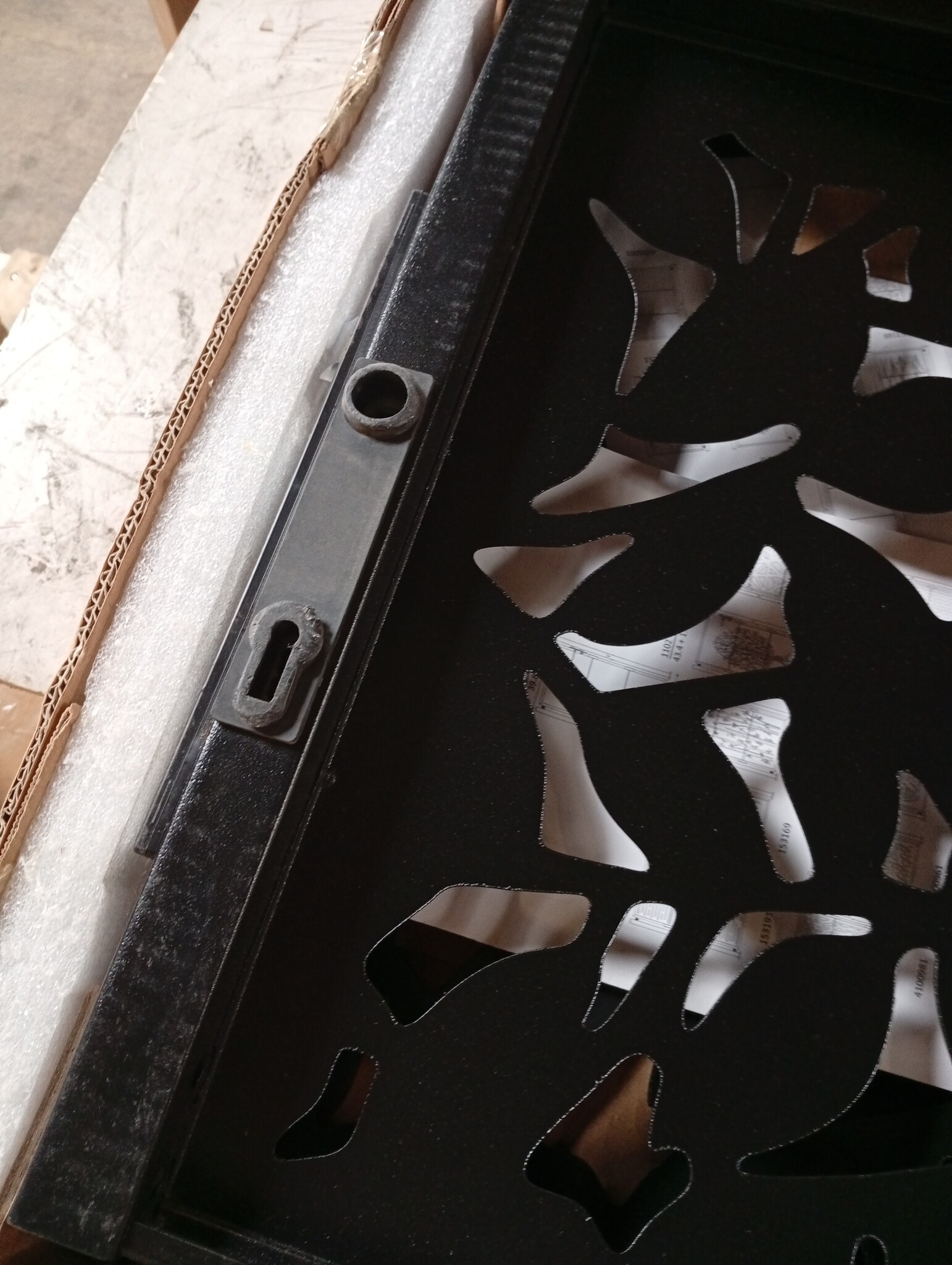 VidaXL Poort Staal Zwart 105x155cm - 55% Korting!