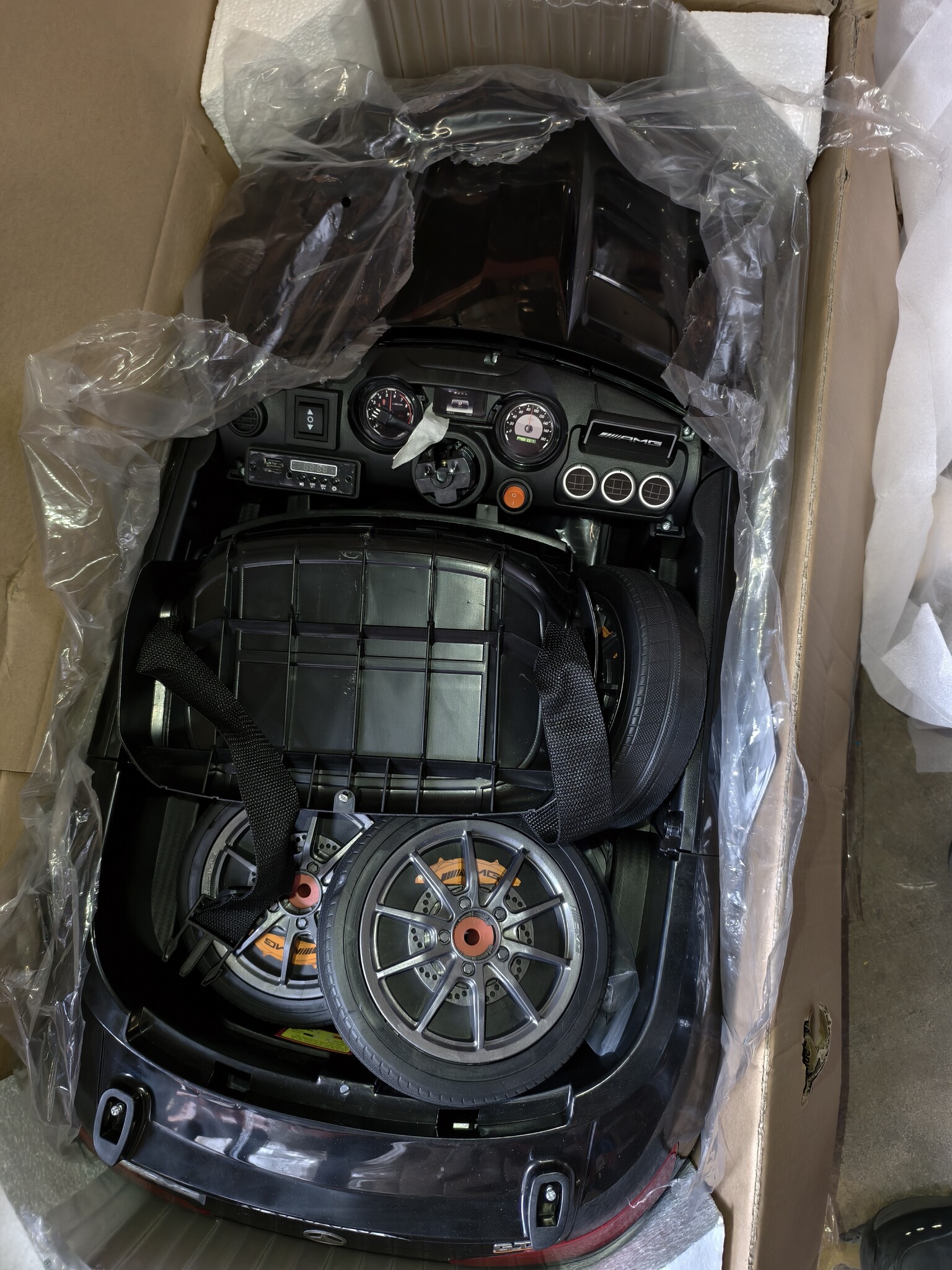 Elektrische Kinderauto Mercedes GTR AMG Zwart - 50% Korting!