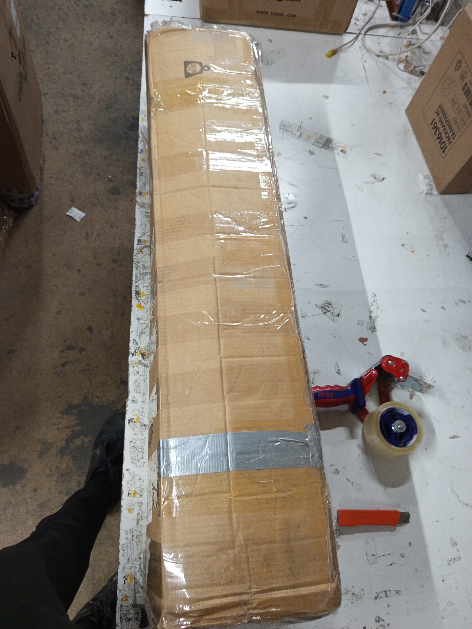 vidaXL Kippenkooi 2x2x2 m gegalvaniseerd staal zilverkleurig en grijs