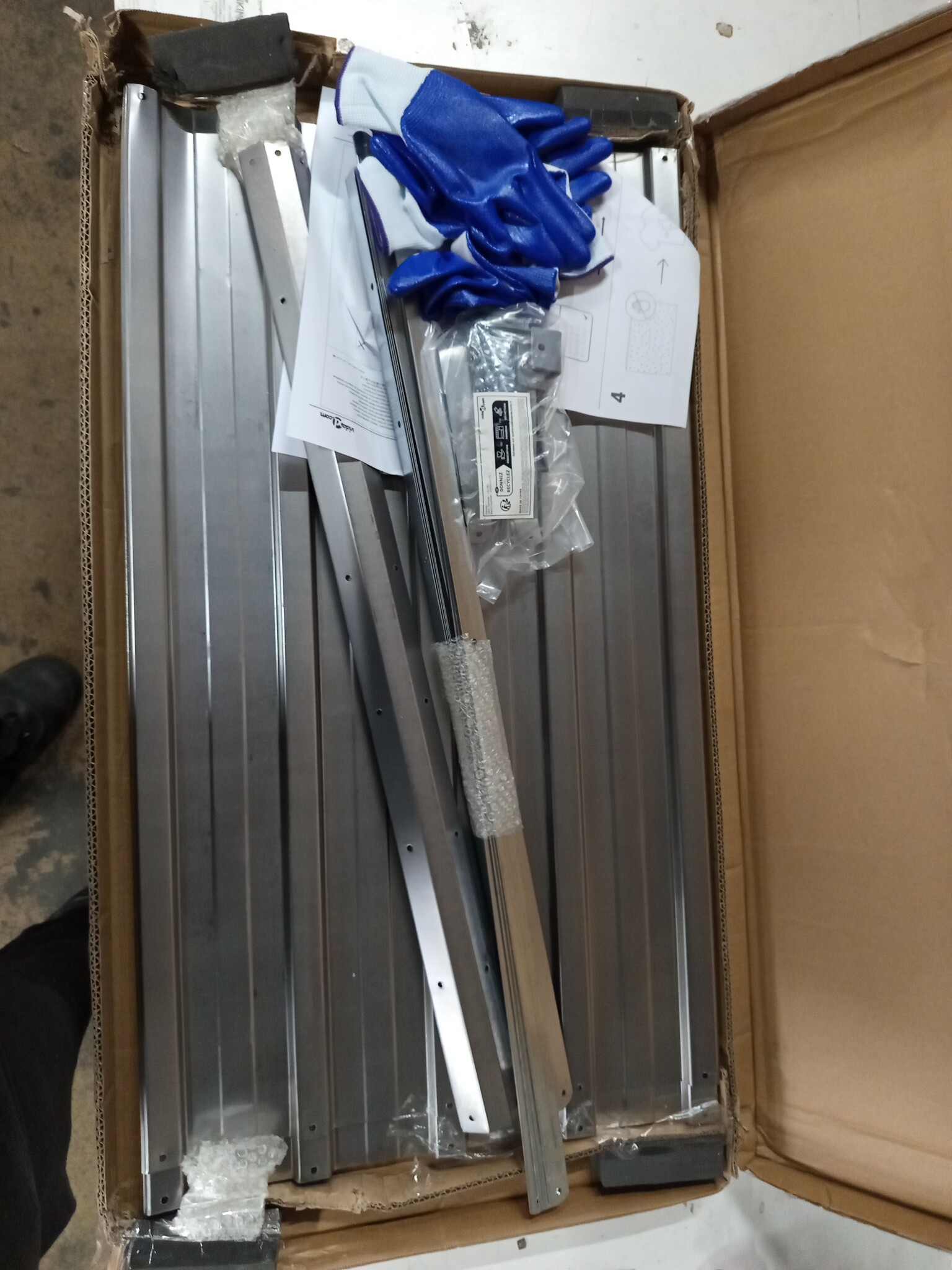 vidaXL Verhoogde Plantenbak 240x80x77 cm Cortenstaal - 55% Korting!