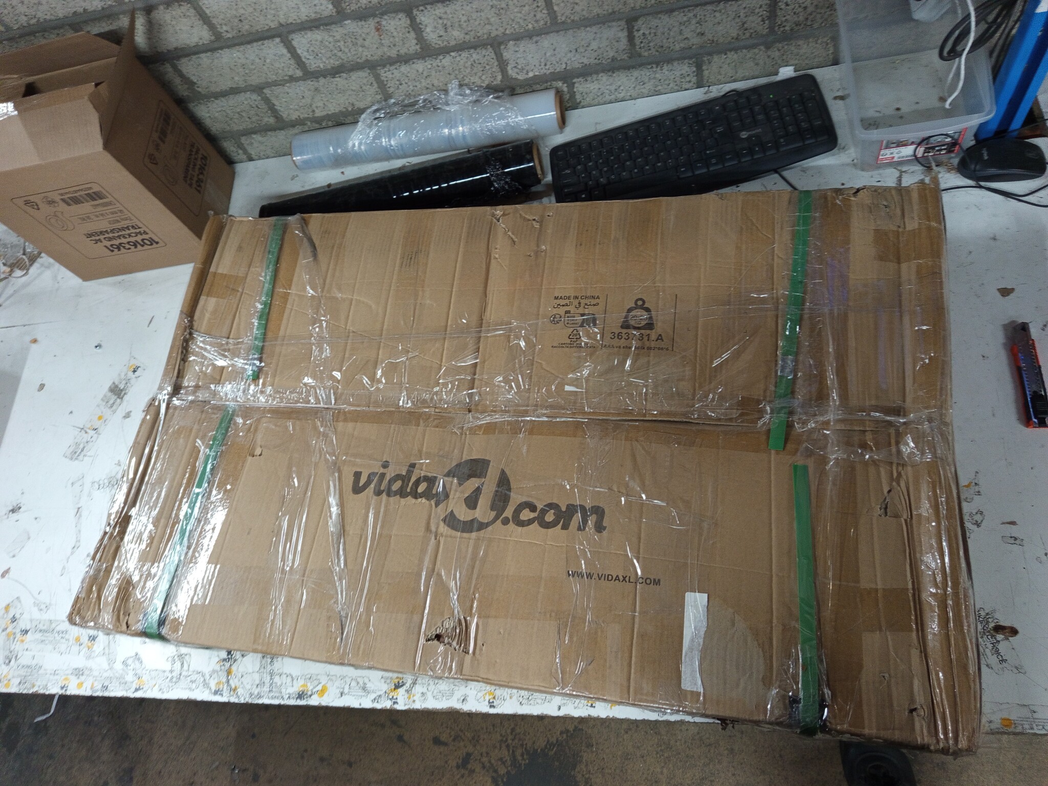 vidaXL Wastafelblad 200x60x(2-6) cm behandeld massief hout lichtbruin