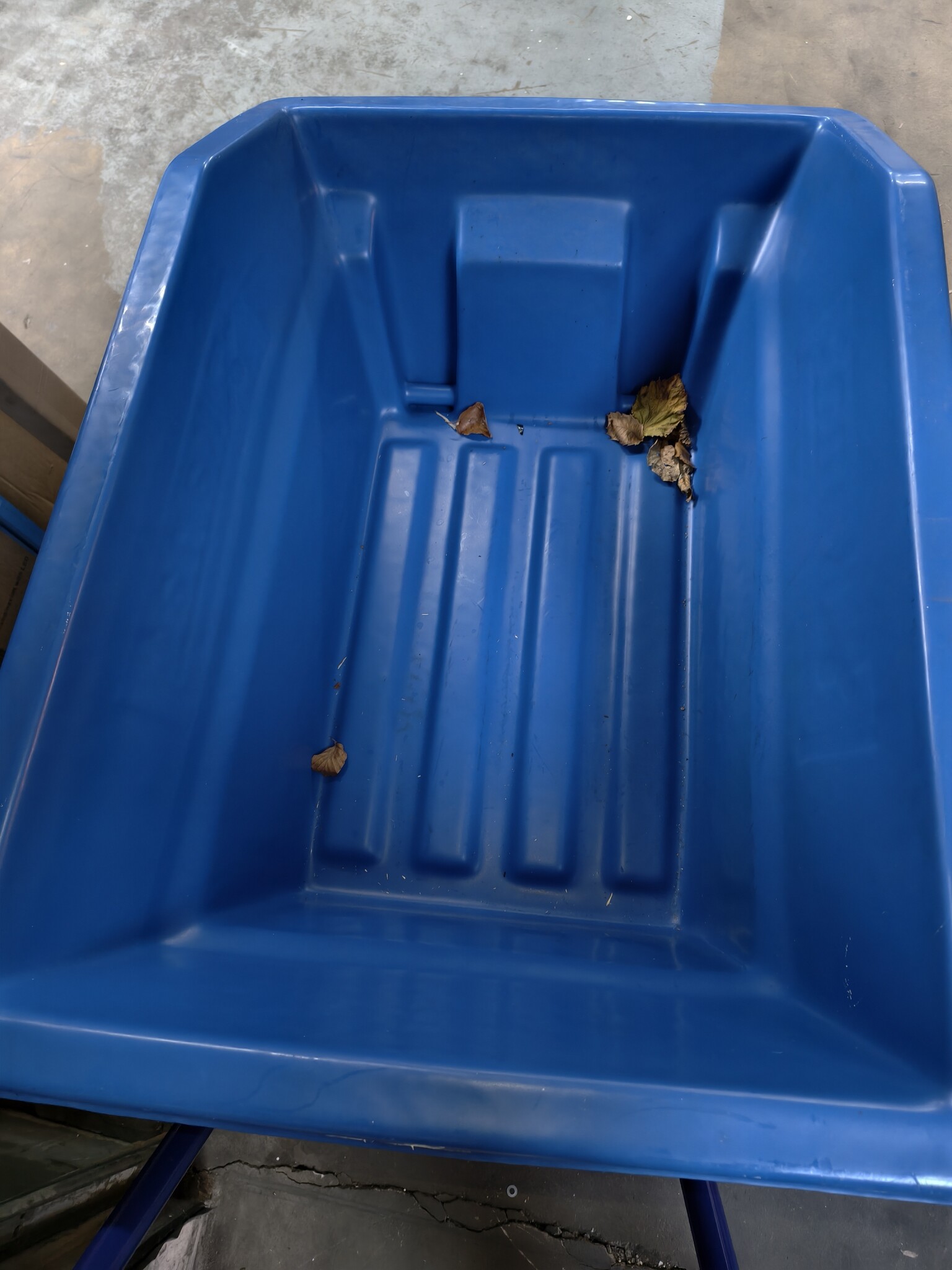 Kruiwagen 300L Kunststof Kiepbak - 40% Korting! Sterk & Duurzaam