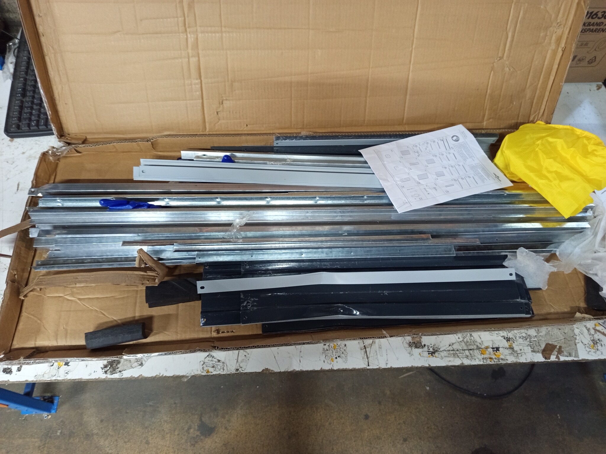 vidaXL Tuinbox 129x67x65 cm Antraciet - 60% Korting! (Lege verpakking)