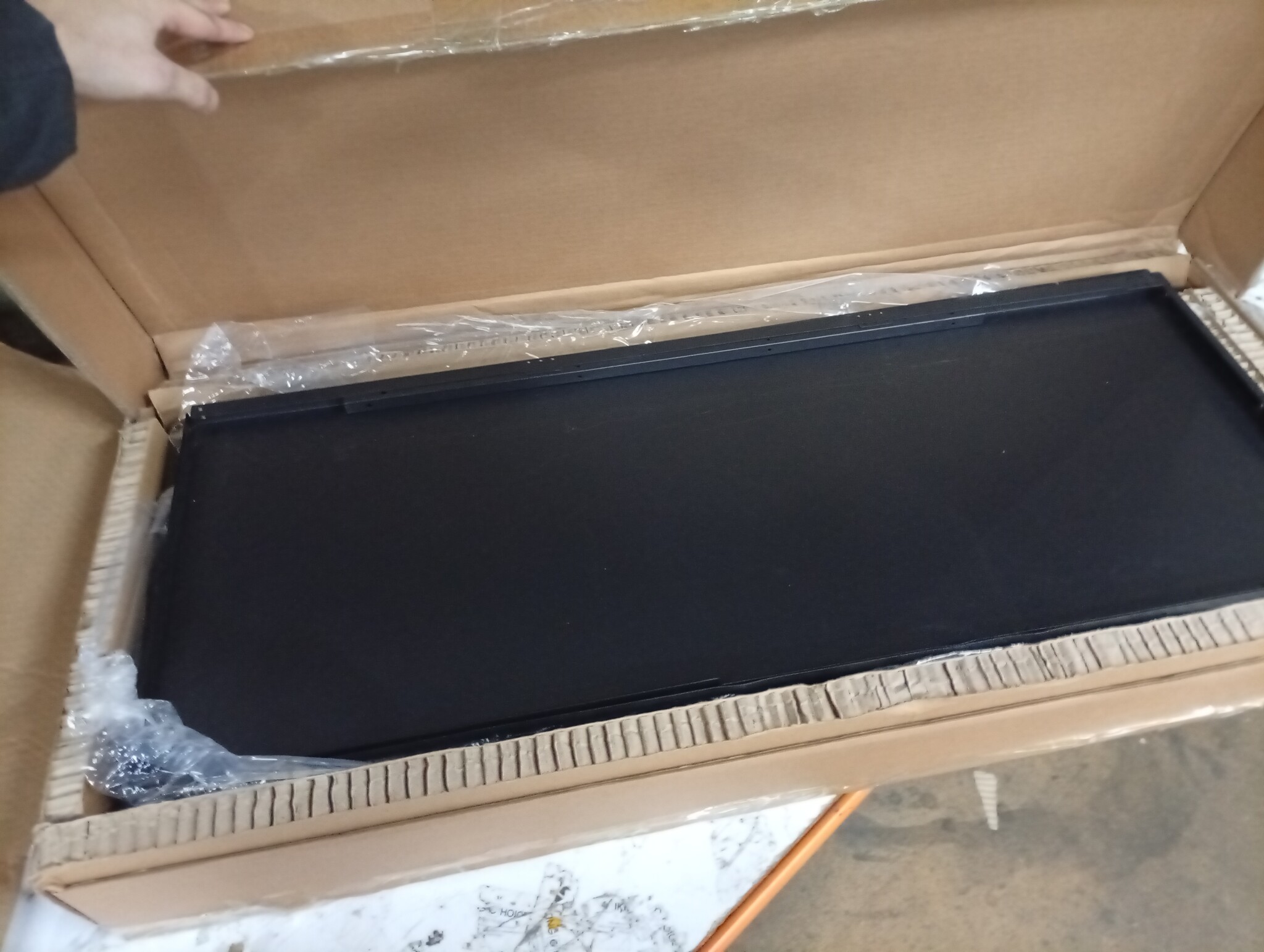 vidaXL Hoge kast 68x39x123 cm staal zwart