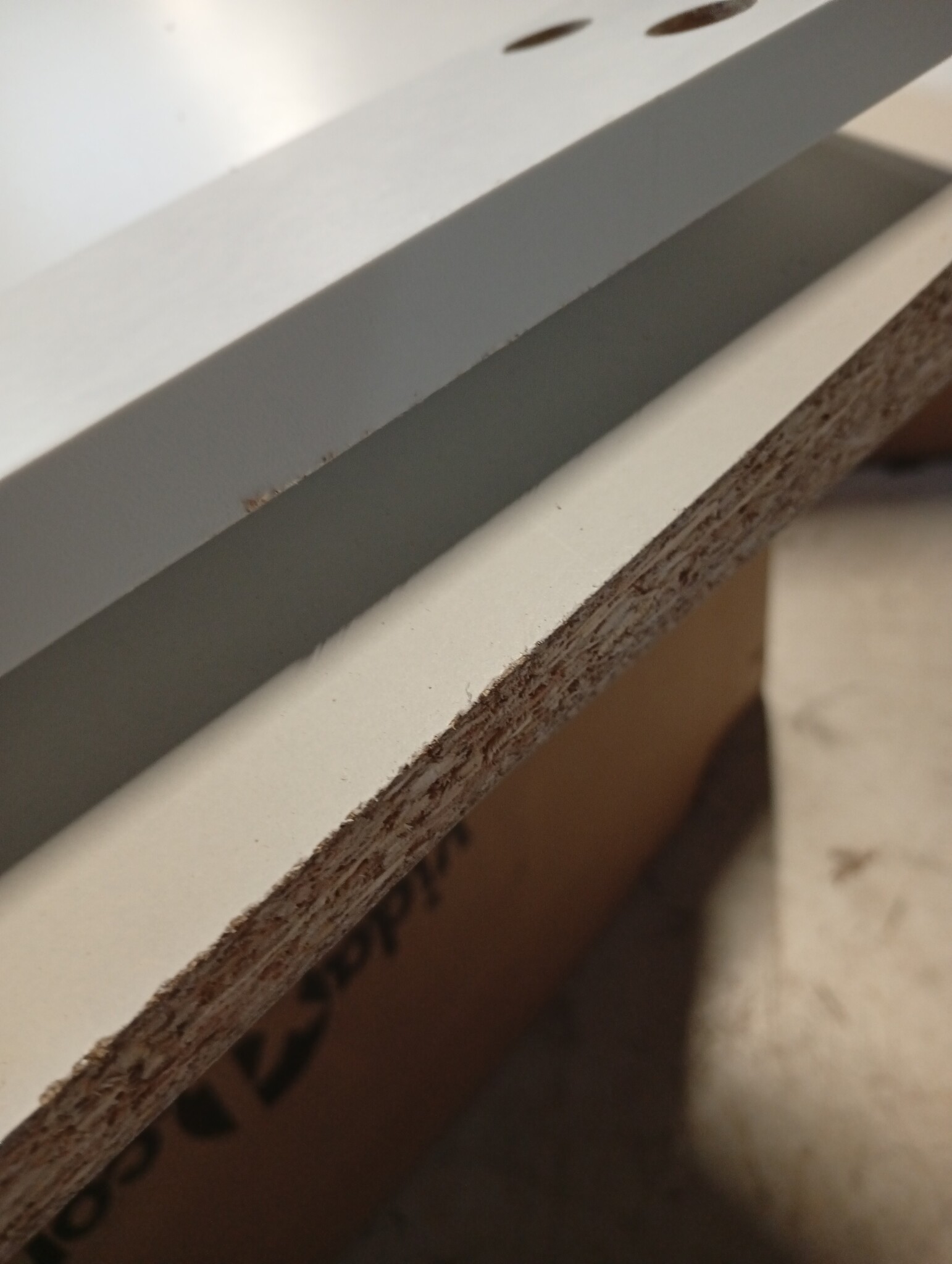 VidaXL TV-meubel Wit Bewerkt Hout 140x35x40cm - 55% Korting!