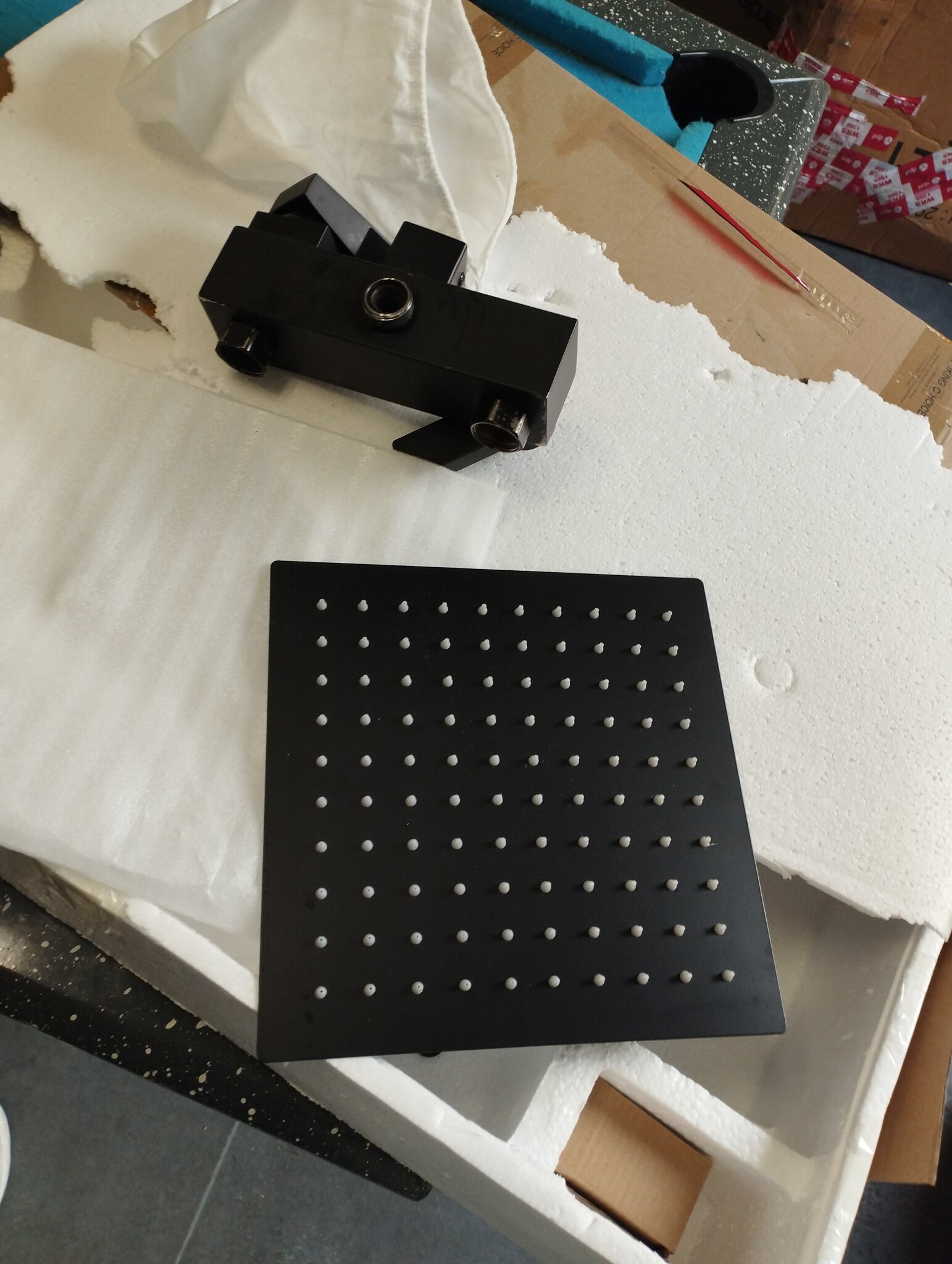 Zwarte Doucheset met Badkraan & Regendouche - 60% Korting!