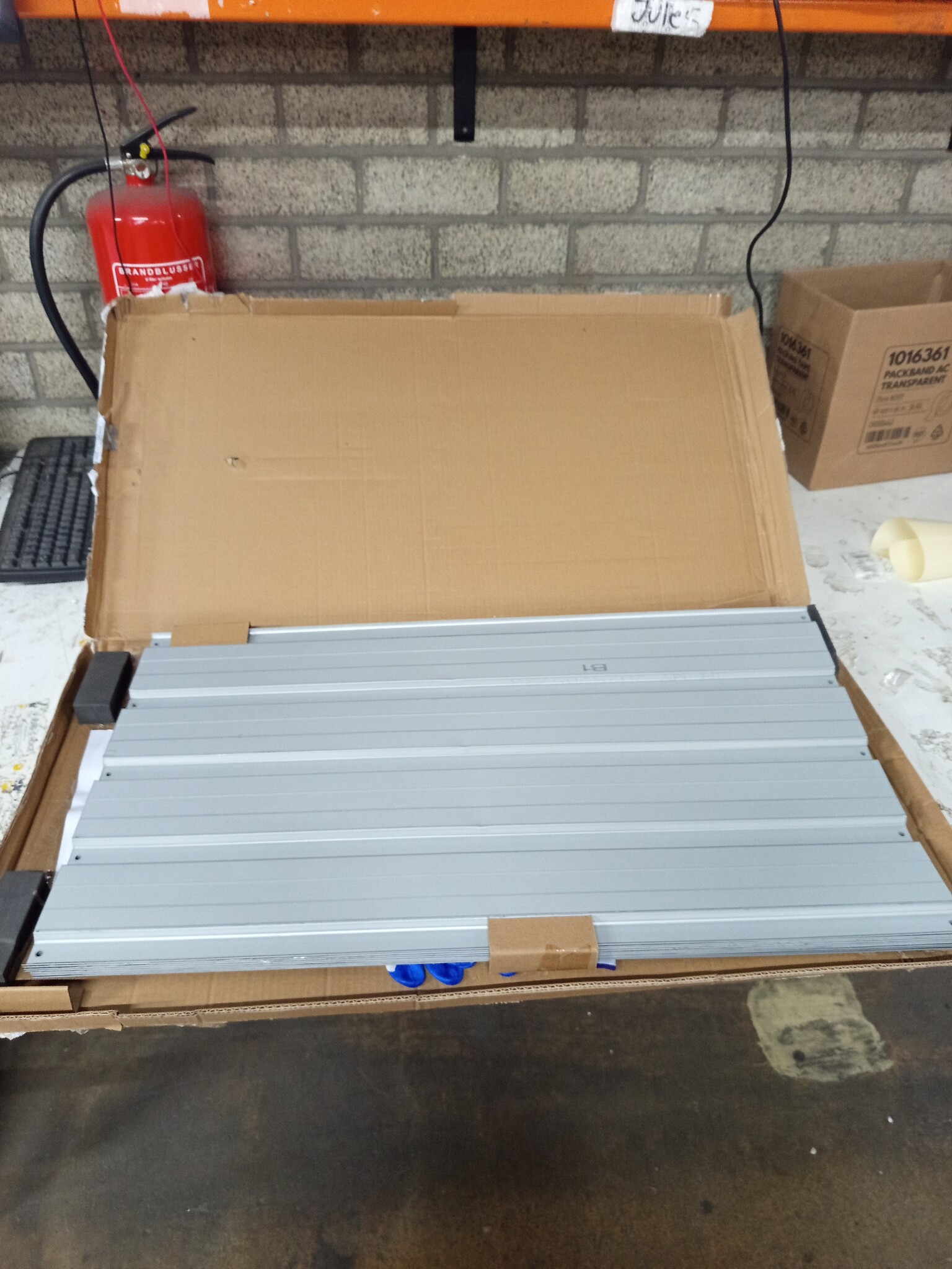 vidaXL Plantenbak verhoogd 320x40x45 cm gegalvaniseerd staal antraciet