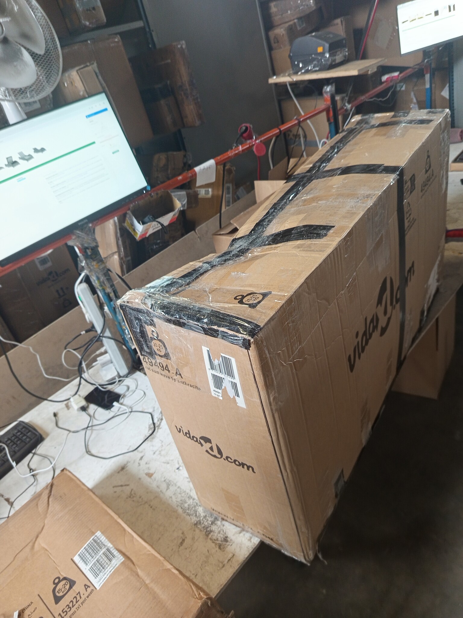 vidaXL Ligbed met kussen poly rattan antraciet