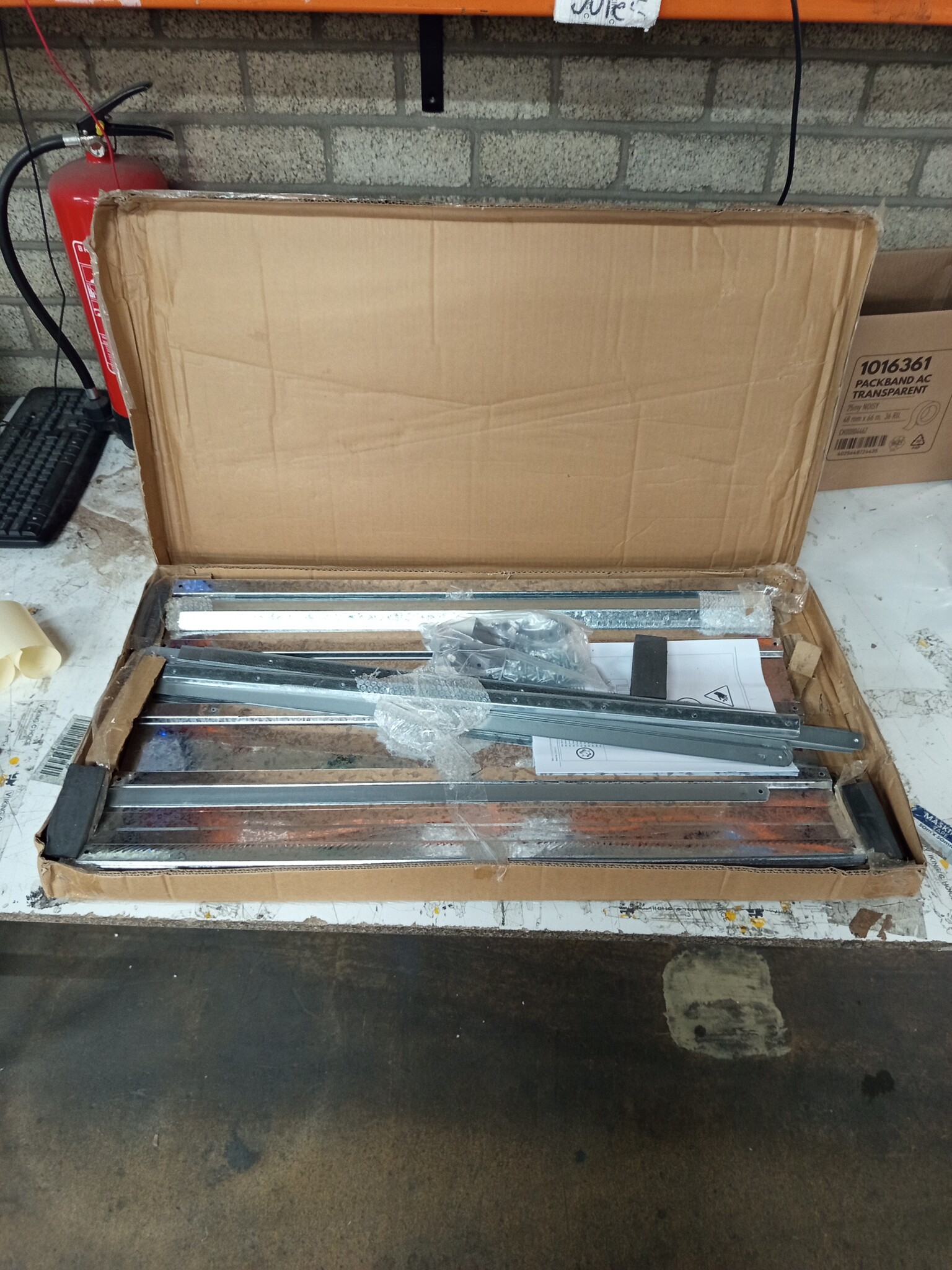 vidaXL Verhoogde Plantenbak (320x80x77cm) - Gegalvaniseerd Staal - 60% Korting!