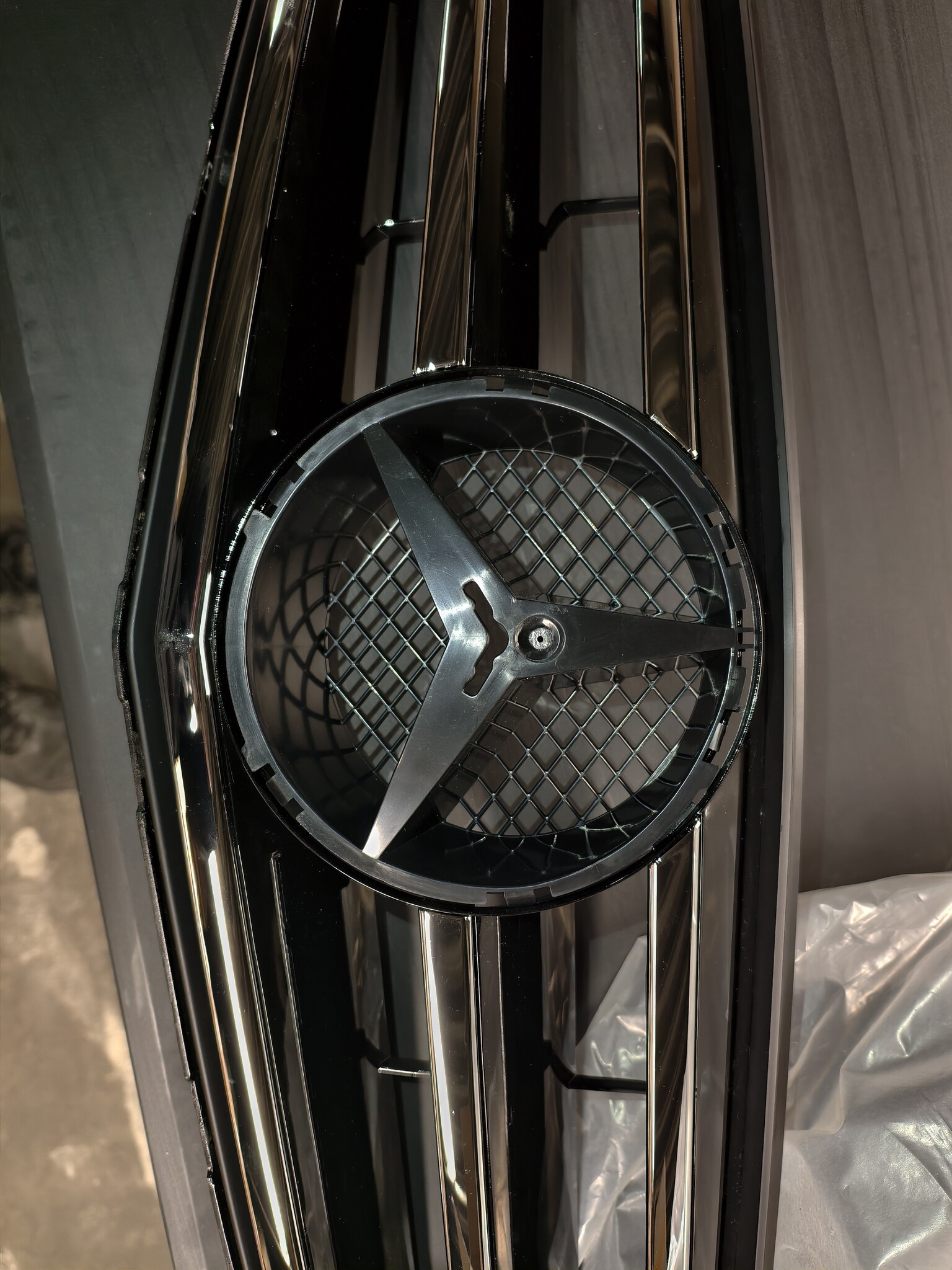 Grill MERCEDES W204 07-14 AVANTGARDE CHROOM-BLACK - 55% Korting!