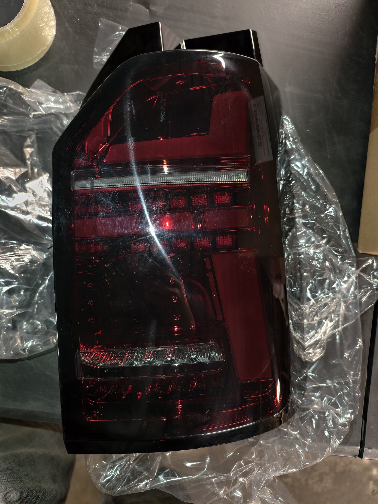 50% Korting! Achterlichten VW T6.1 (vanaf 2020) - LED Rood Smoke - Lichte schade