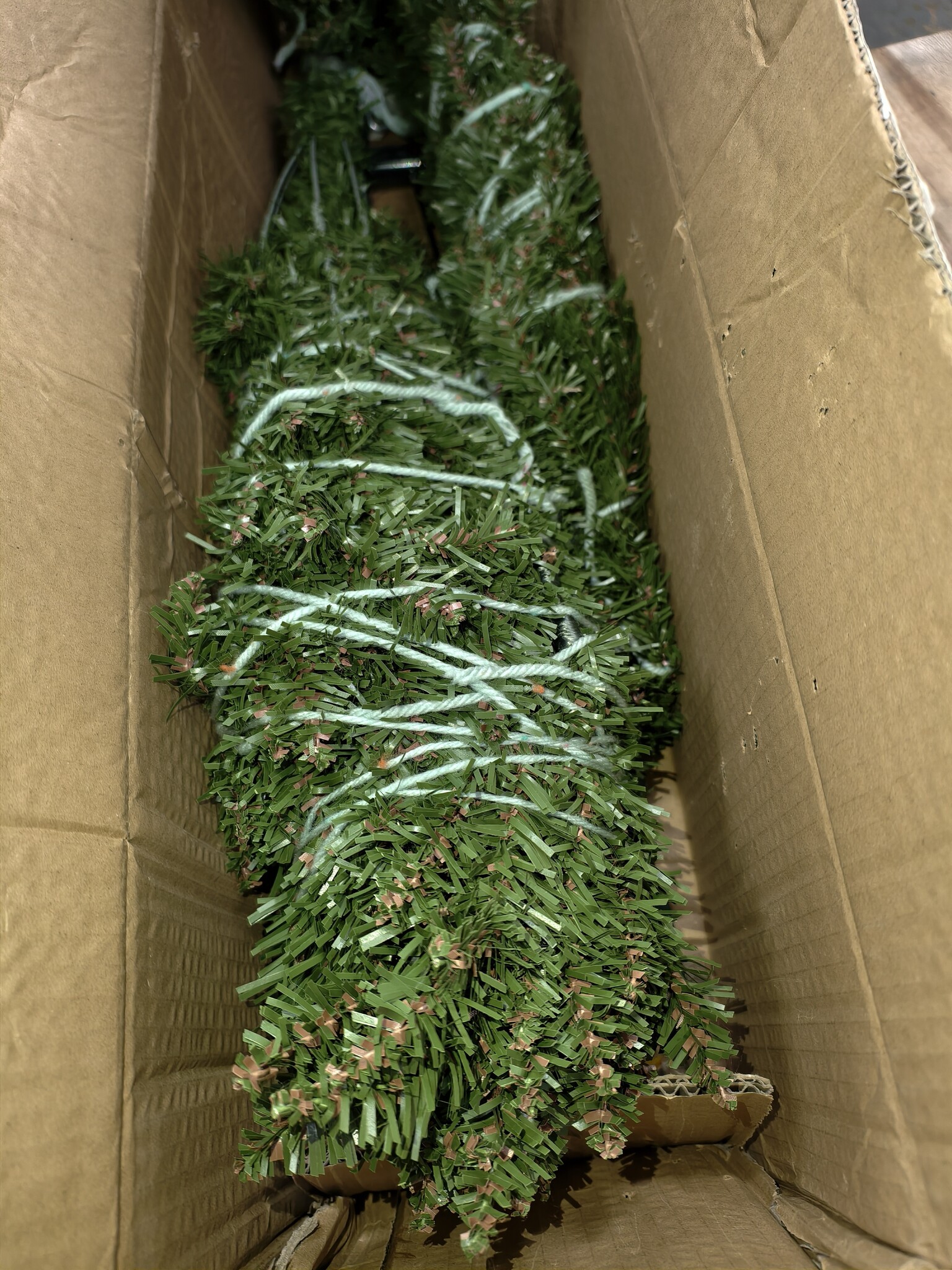 Kunstkerstboom 180cm Spar Groen - 40% Korting! Perfecte Staat