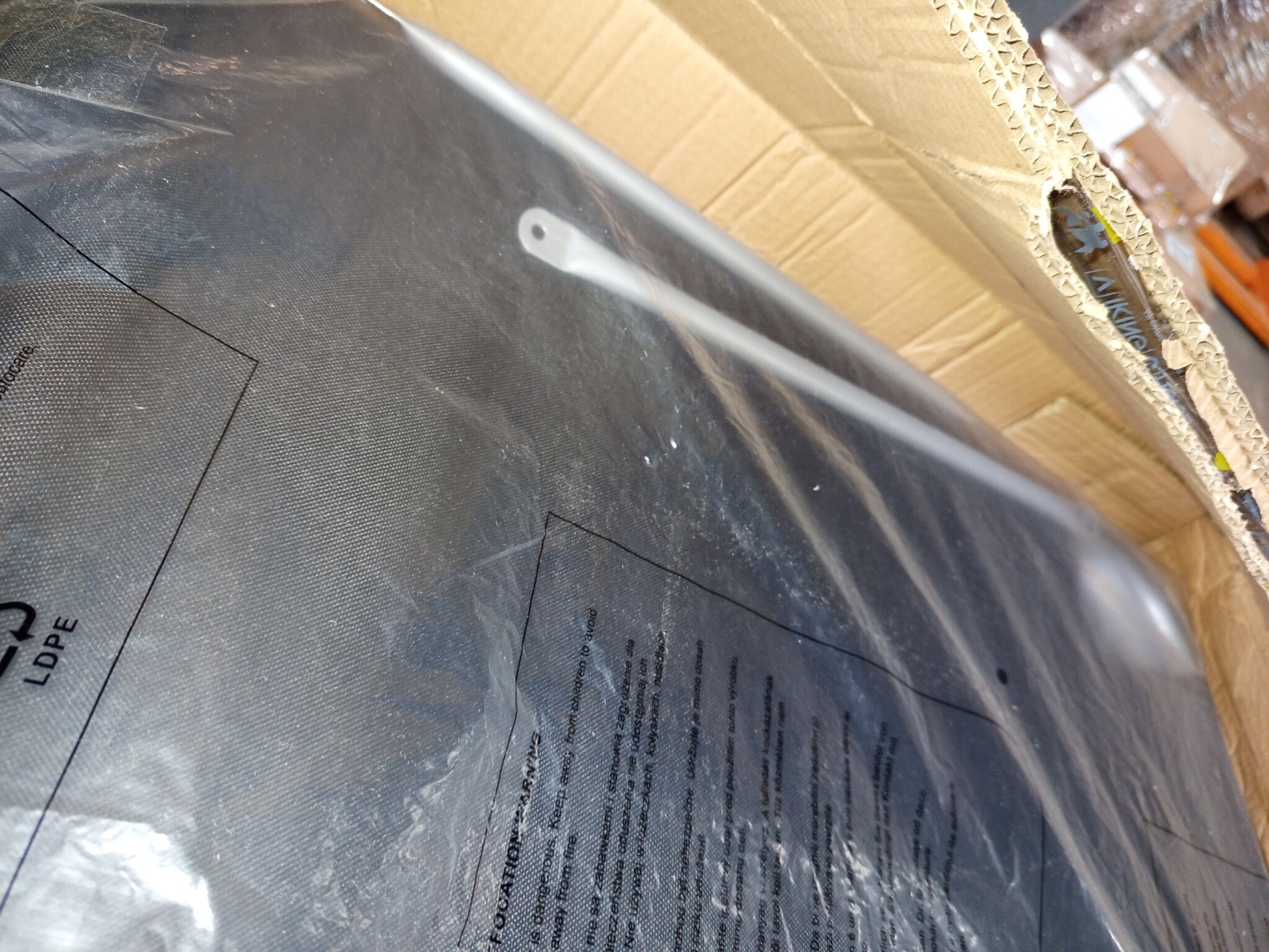 vidaXL Ligbed met luifel staal zwart