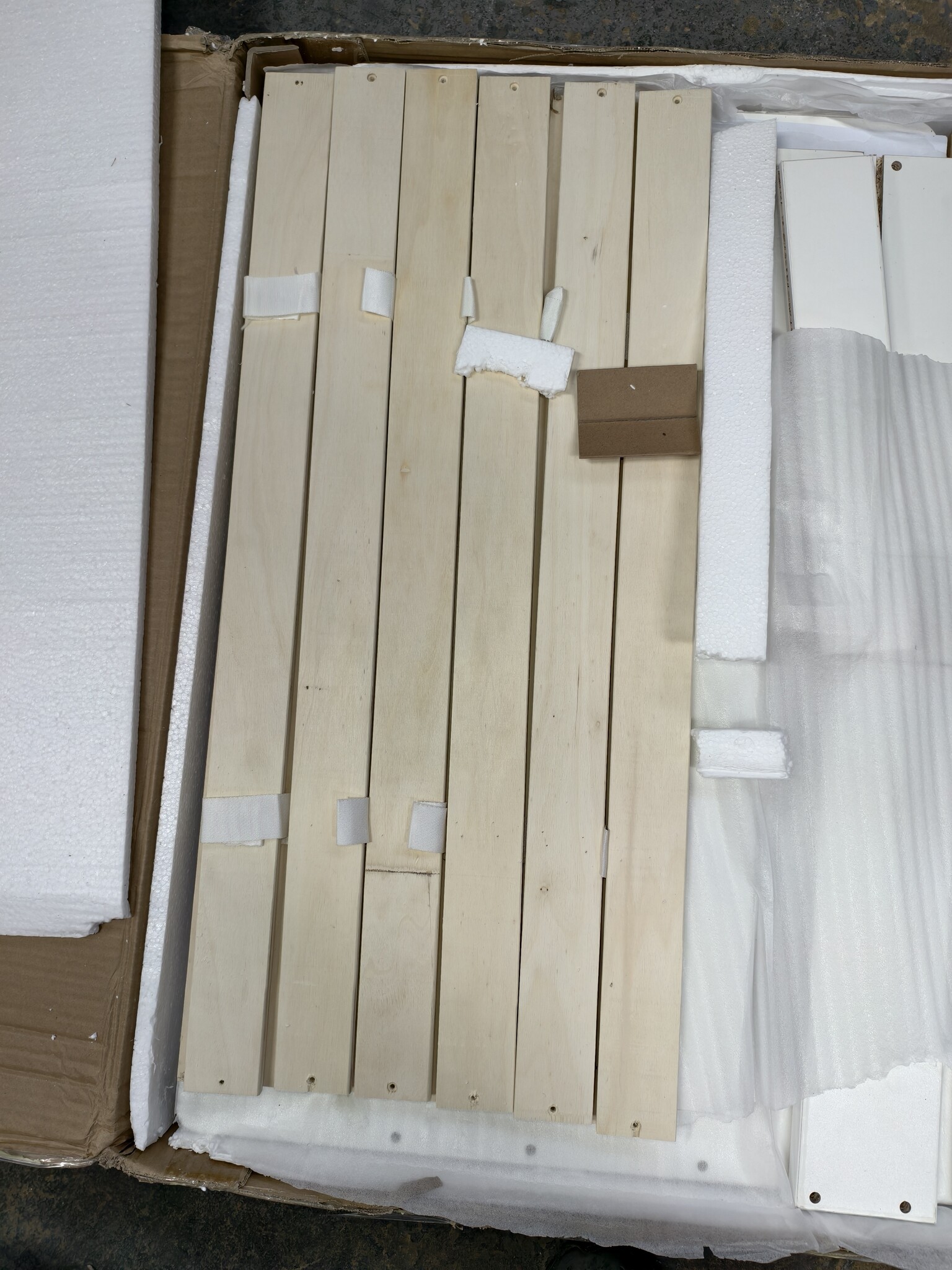 Peuterbed 80x160cm met uitschuifbed & matras | Wit/Grijs | -40% Korting!