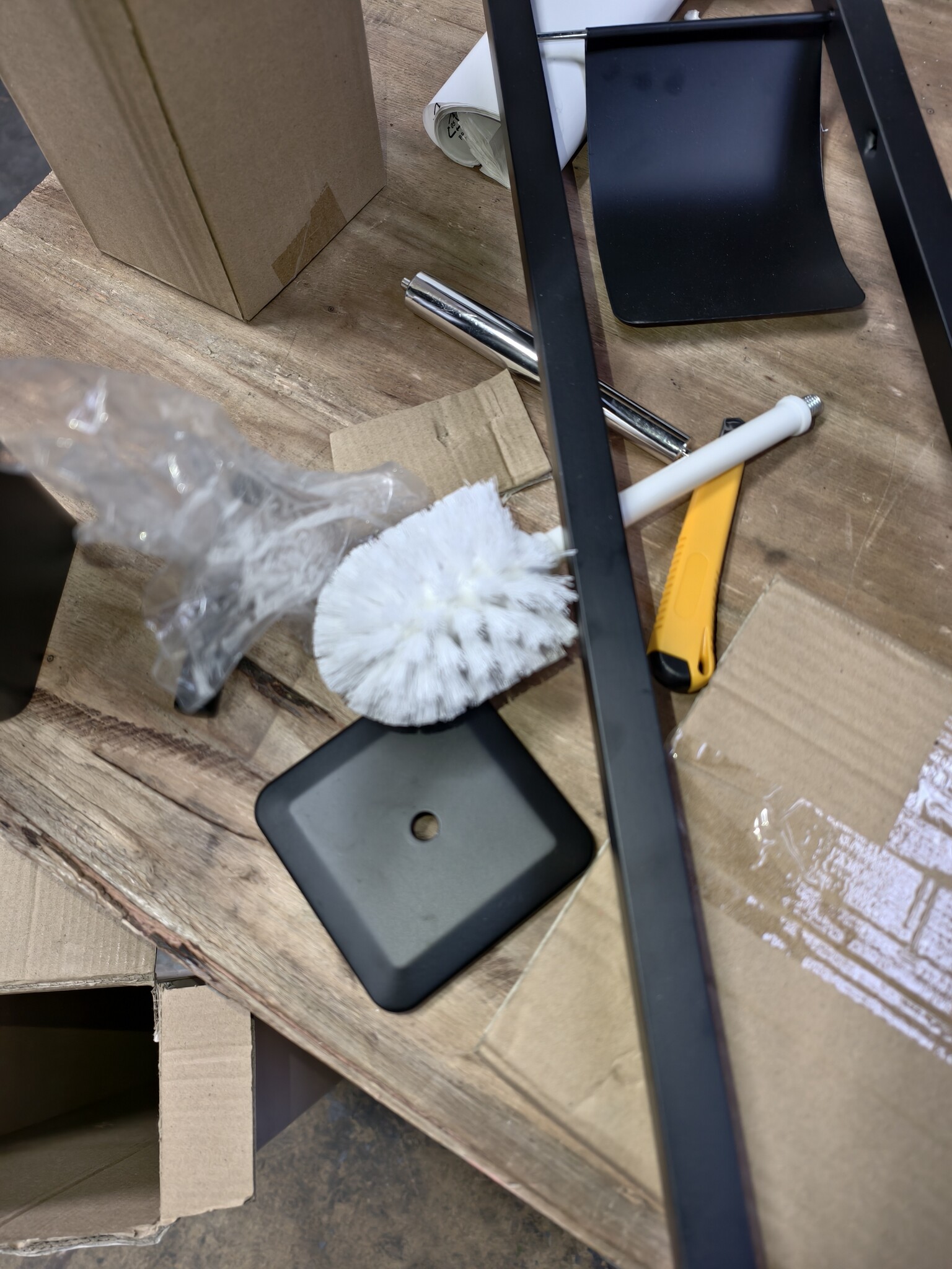 WC Rolhouder met Borstel (Zwart) - 40% Korting!