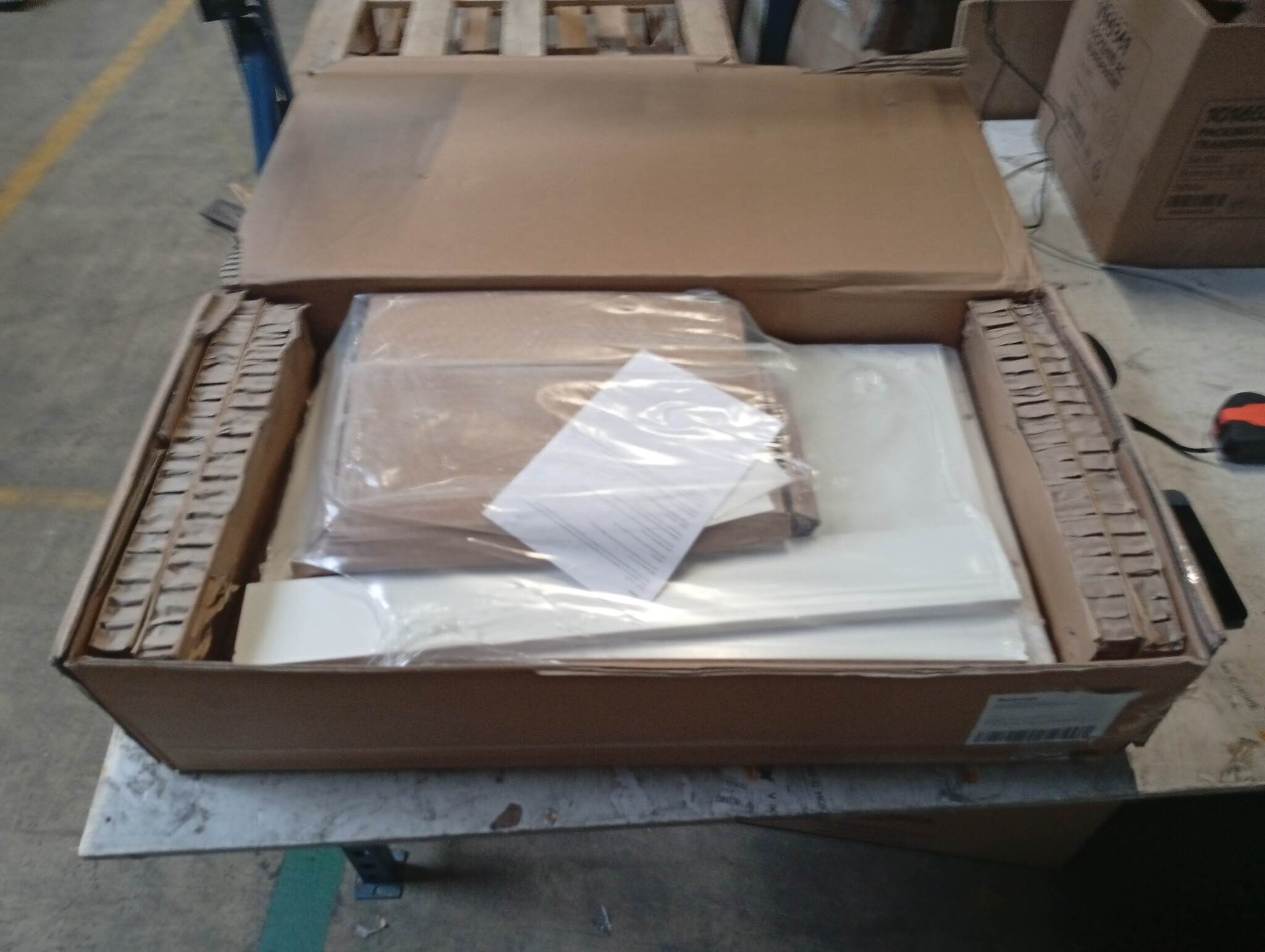 vidaXL Dressoir Hoogglans Wit - 60x35x70 cm | -60% Korting!