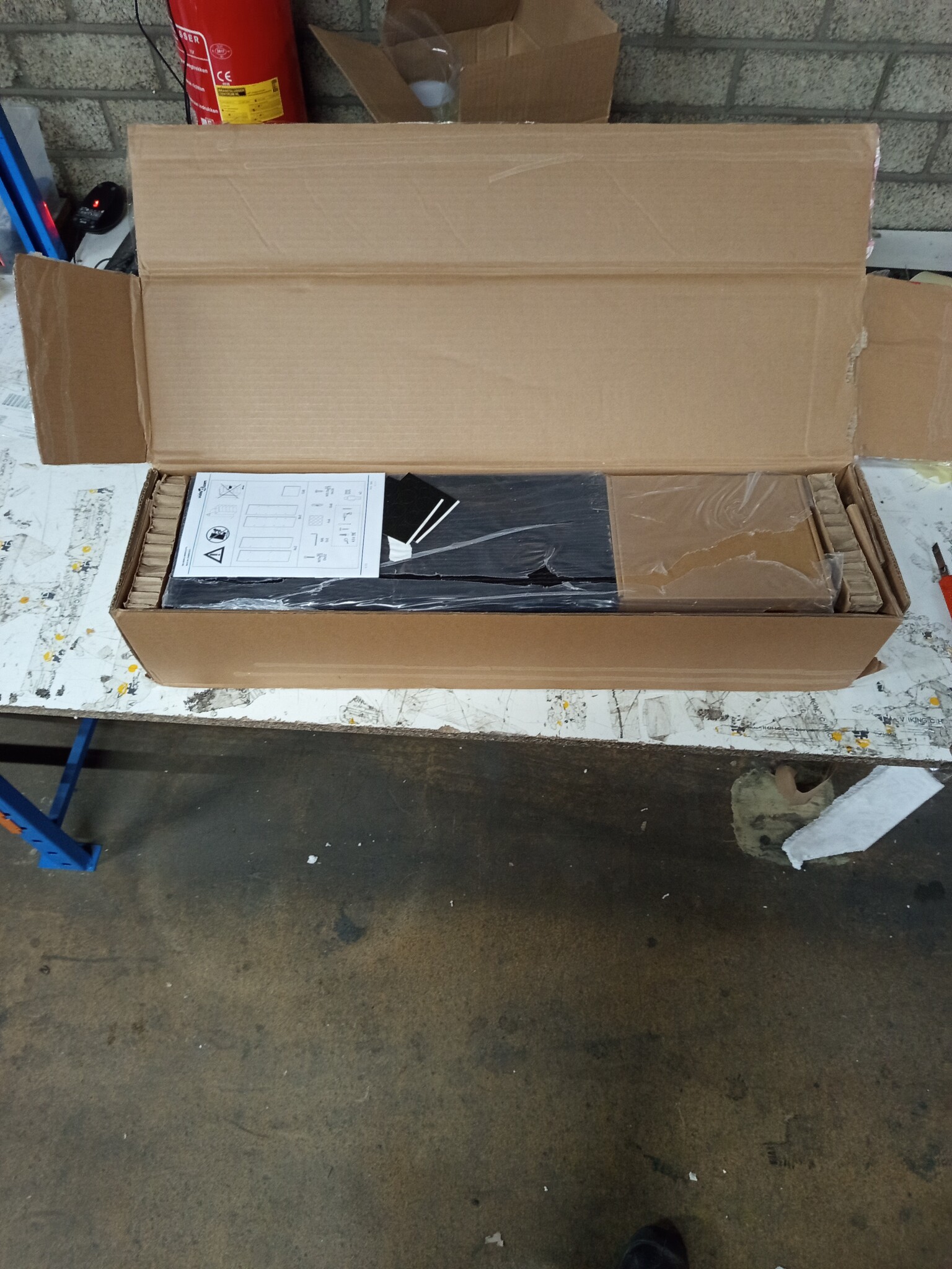 VidaXL Wandschap Kubus 12 Vakken - Zwart (Bewerkt Hout) | 55% Korting!