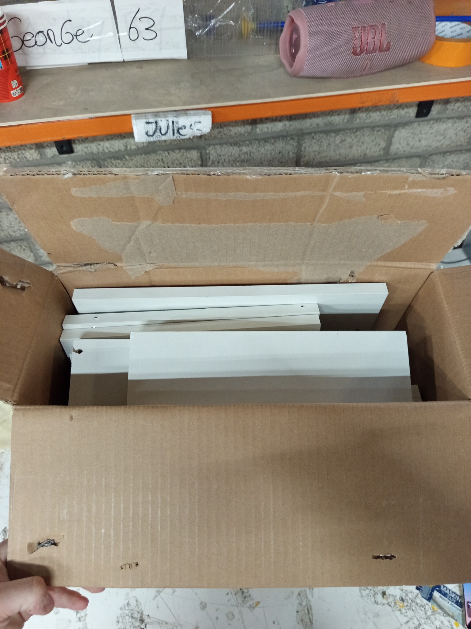 vidaXL Nachtkastje Hoogglans Wit 50x39x47 cm | -55% Korting | Lichte Krasjes