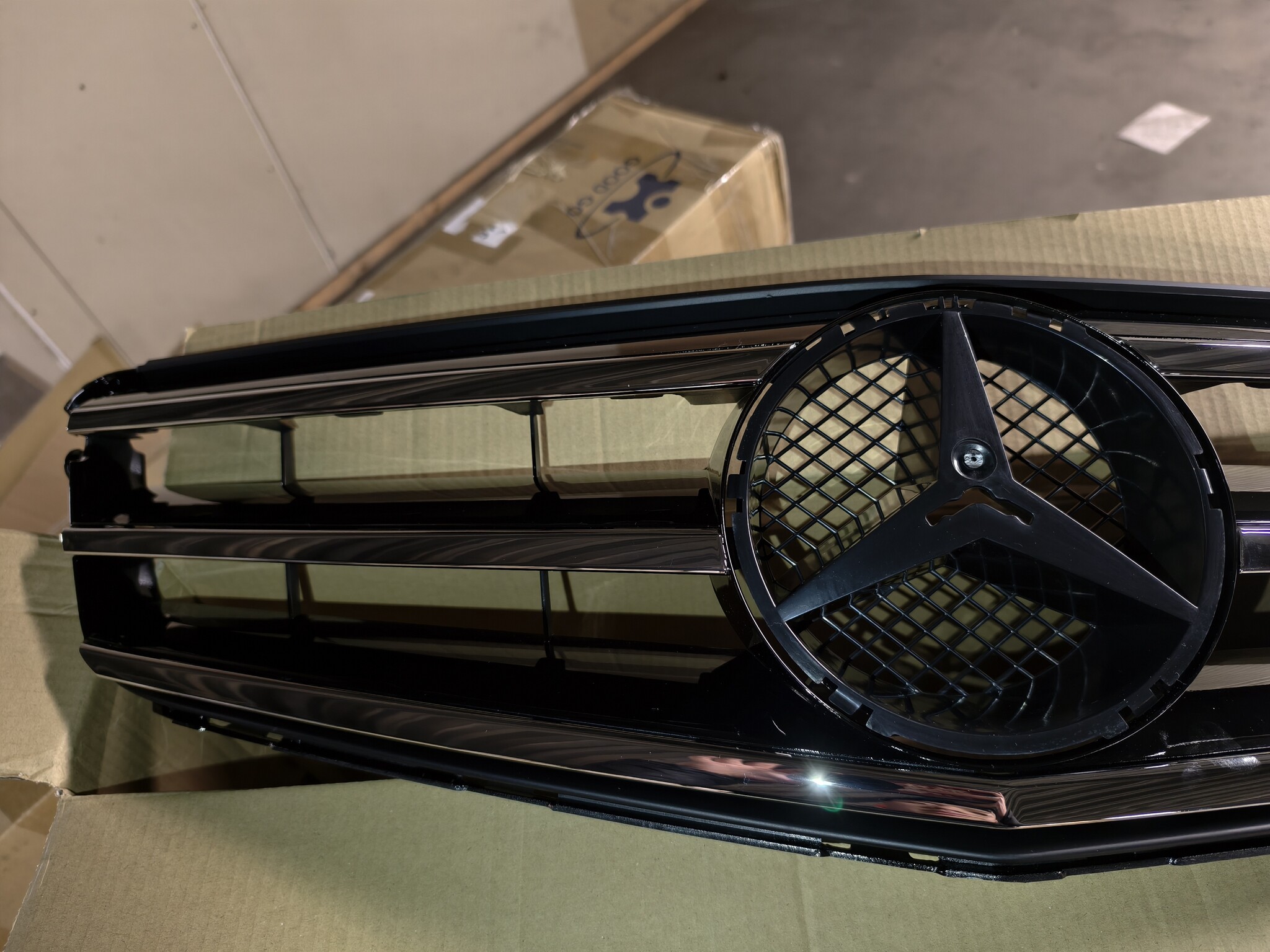 Grill Mercedes W204 07-14 Avantgarde Chroom-Black - 50% Korting!