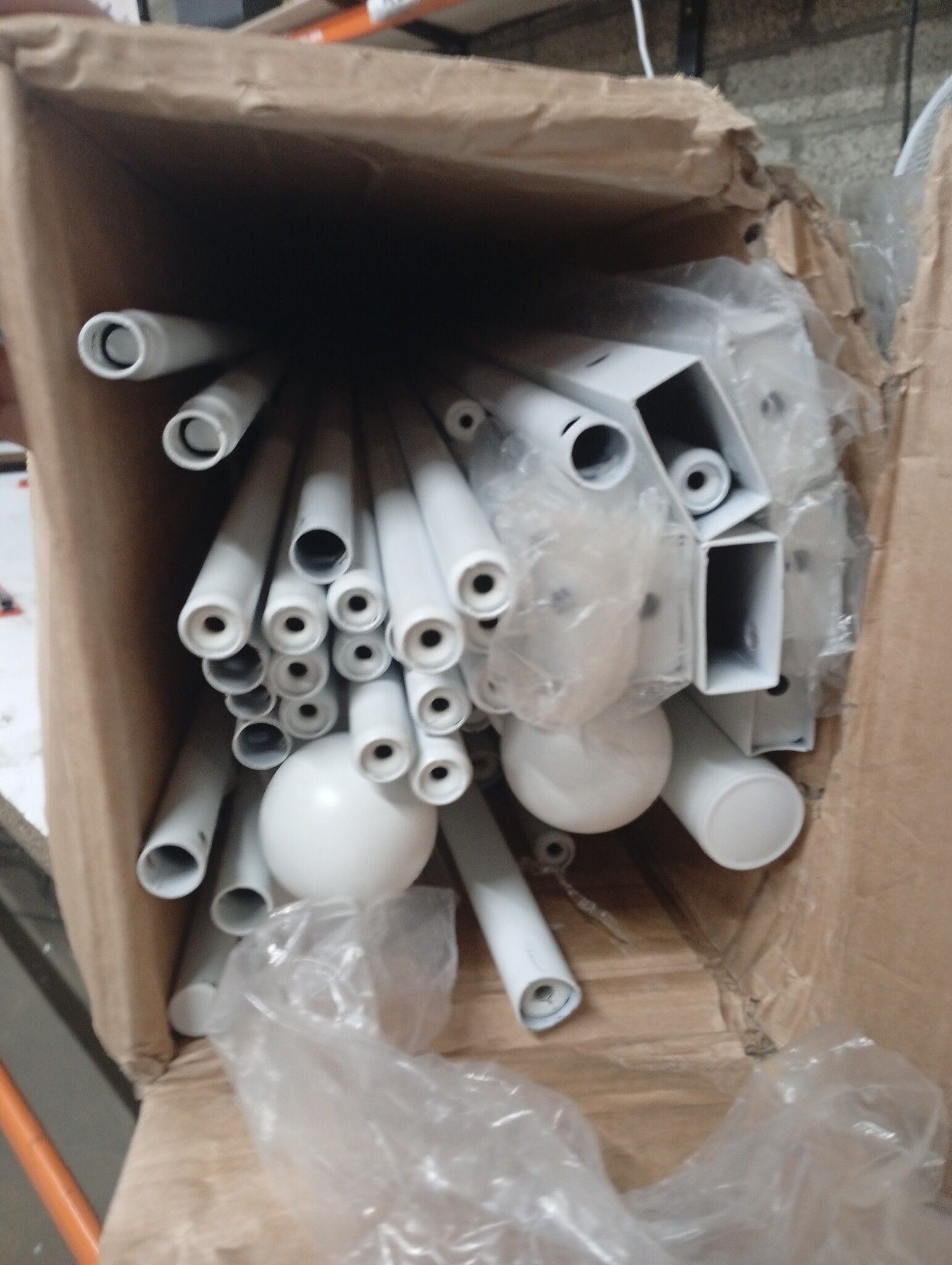 VidaXL Bedframe Metaal Wit 150x200cm - Nu 55% Korting!