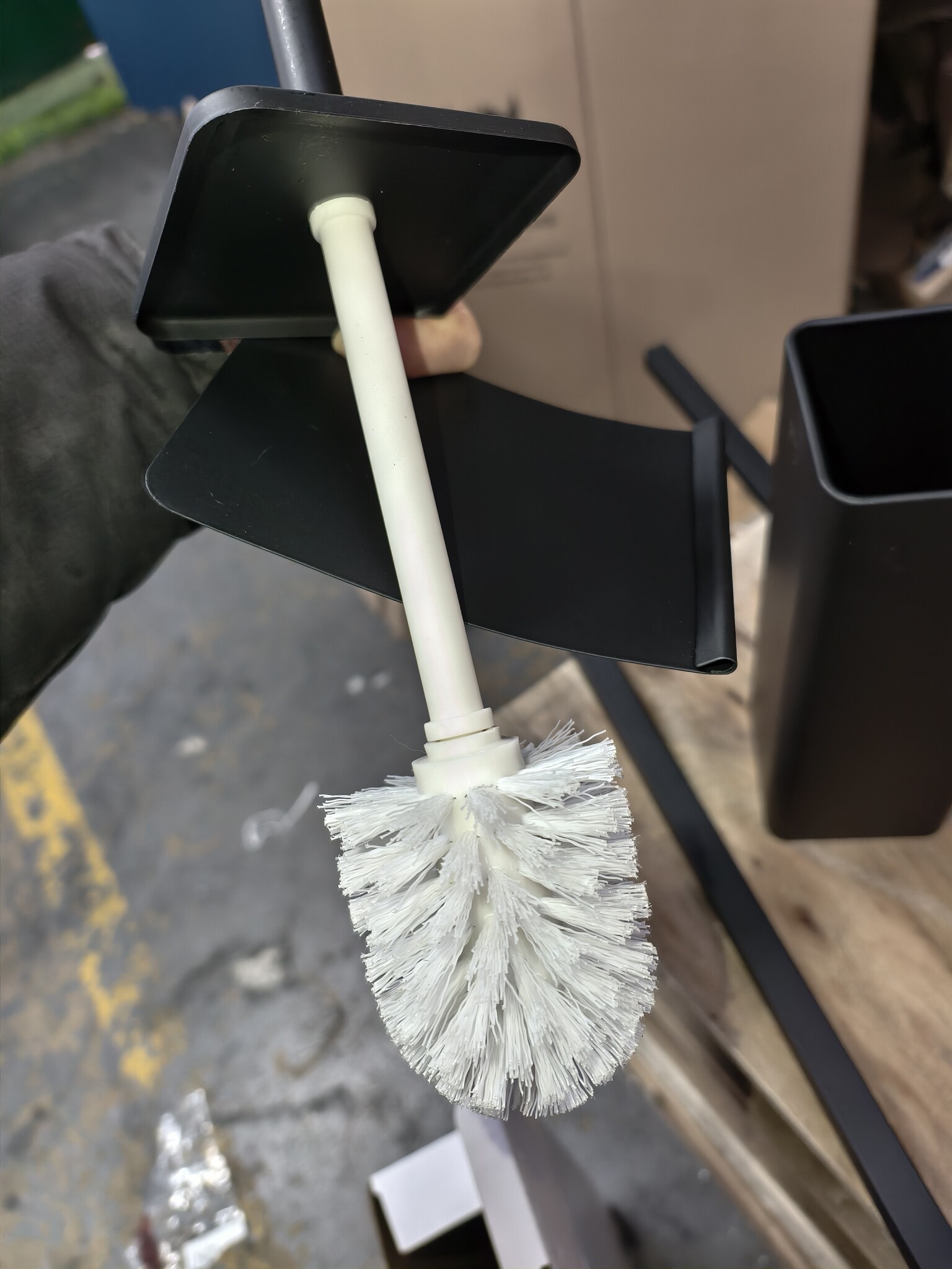 Staande WC Rolhouder met Borstel (80cm) - Zwart - 40% Korting!