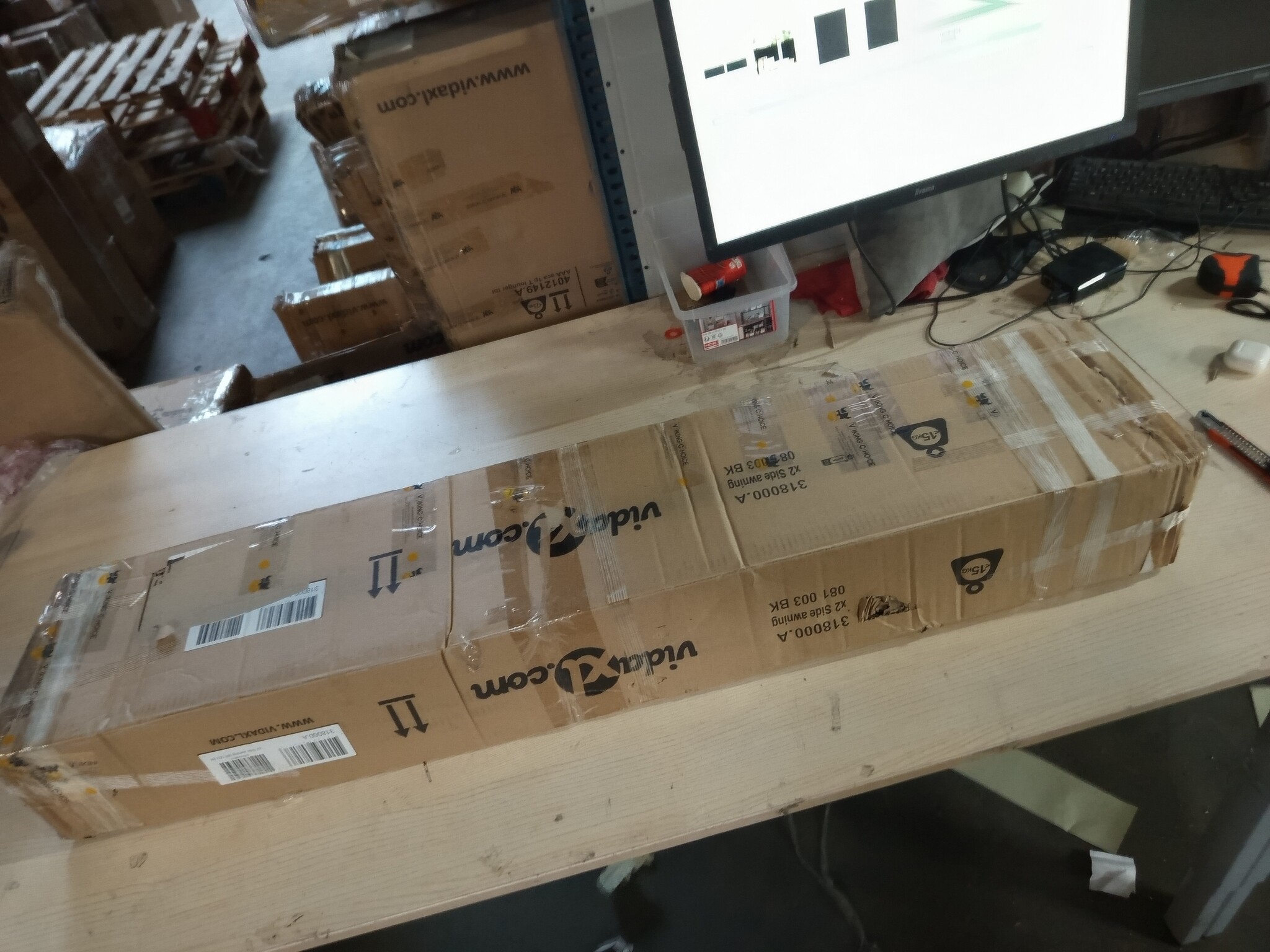 VidaXL Uittrekbaar Windscherm 180x600cm Zwart | 67% Korting! | Lichte Montageschade