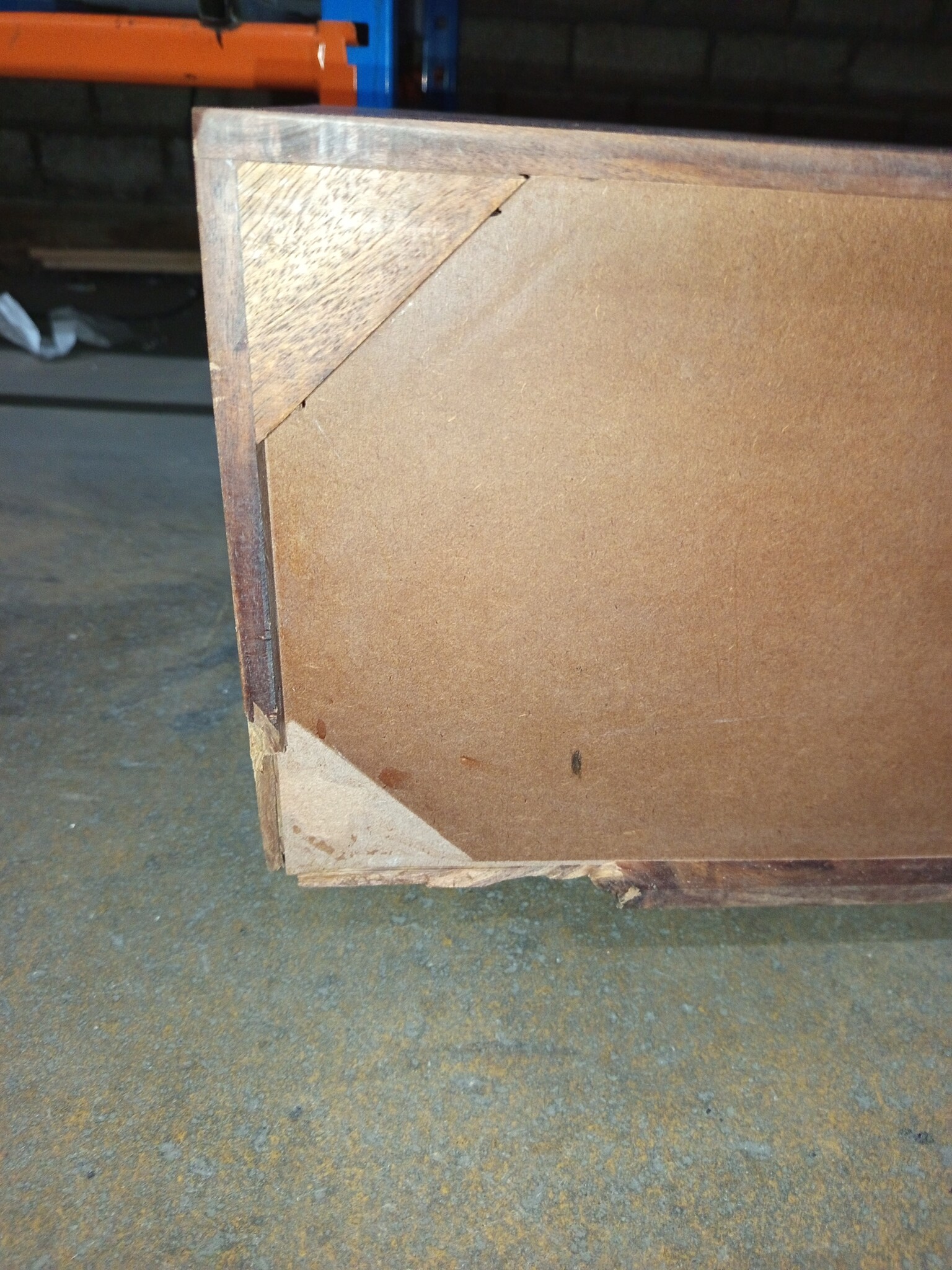 VidaXL TV-meubel Sheeshamhout - 60% KORTING! - Lichte Schade Achterzijde