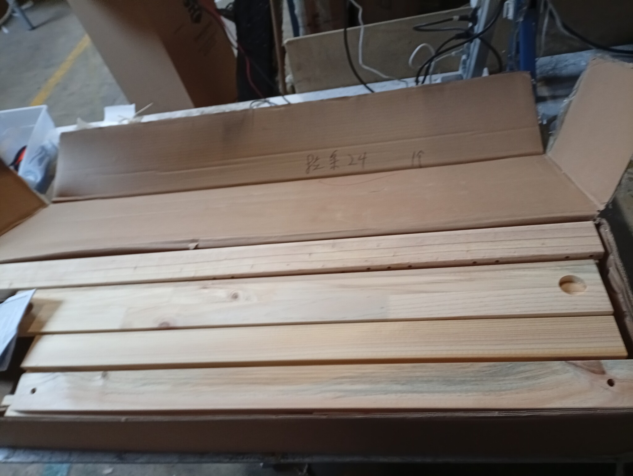 vidaXL Schuifdeur Wit Grenenhout 90x210cm - 55% Korting! - Licht Beschadigd