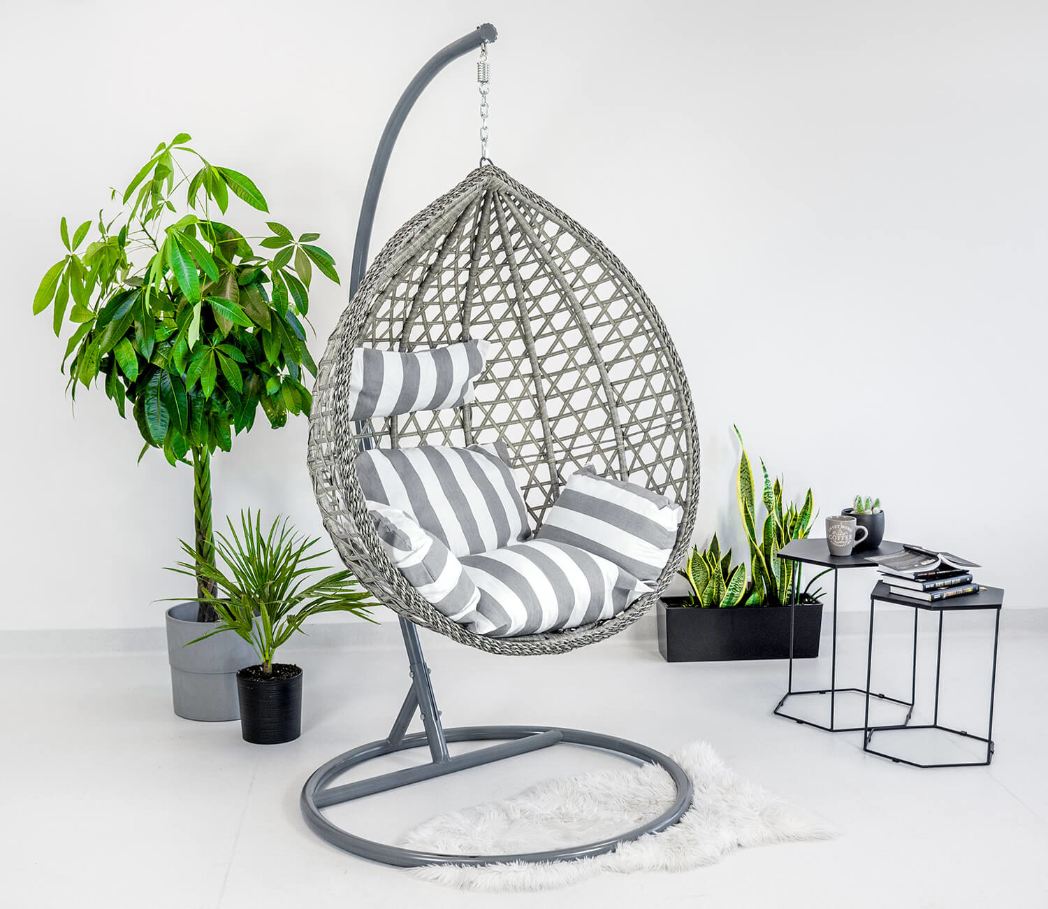 Grijze Hangstoel met Frame - Ei Stoel - 60% Korting - Max 125kg