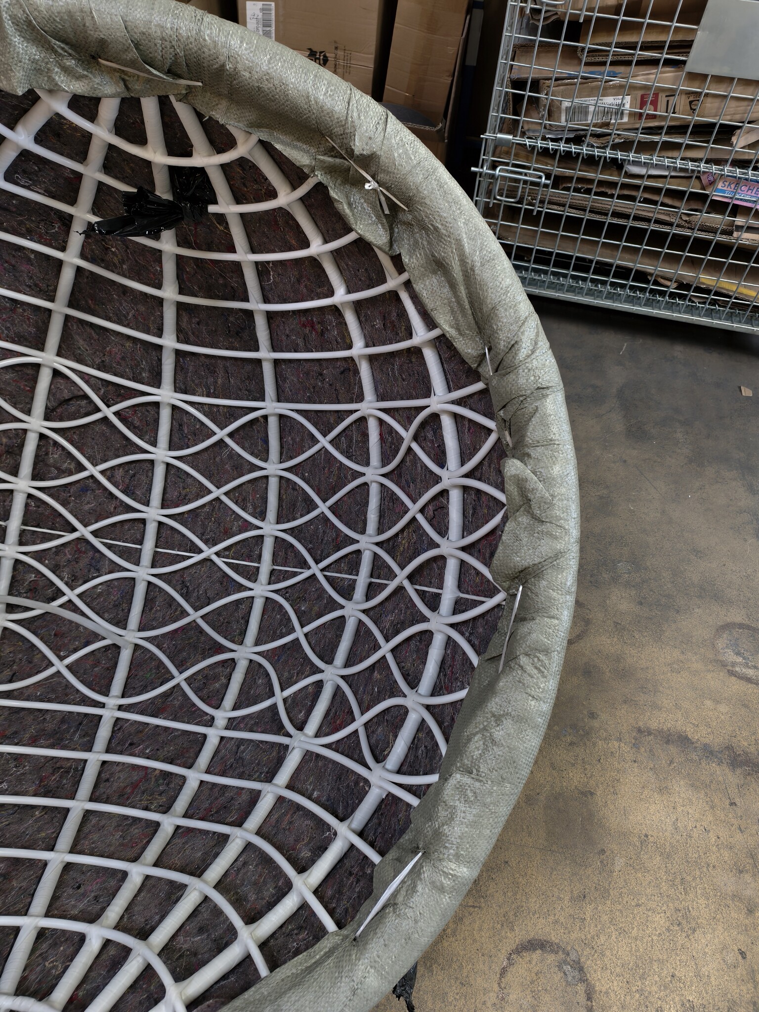 Witte Ei Hangstoel met Frame - 60% Korting! - Exclusief losse onderdelen