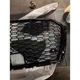 Grill AUDI A3 (8V) 17- RS3 STIJL Glanzend Zwart (50% Korting)
