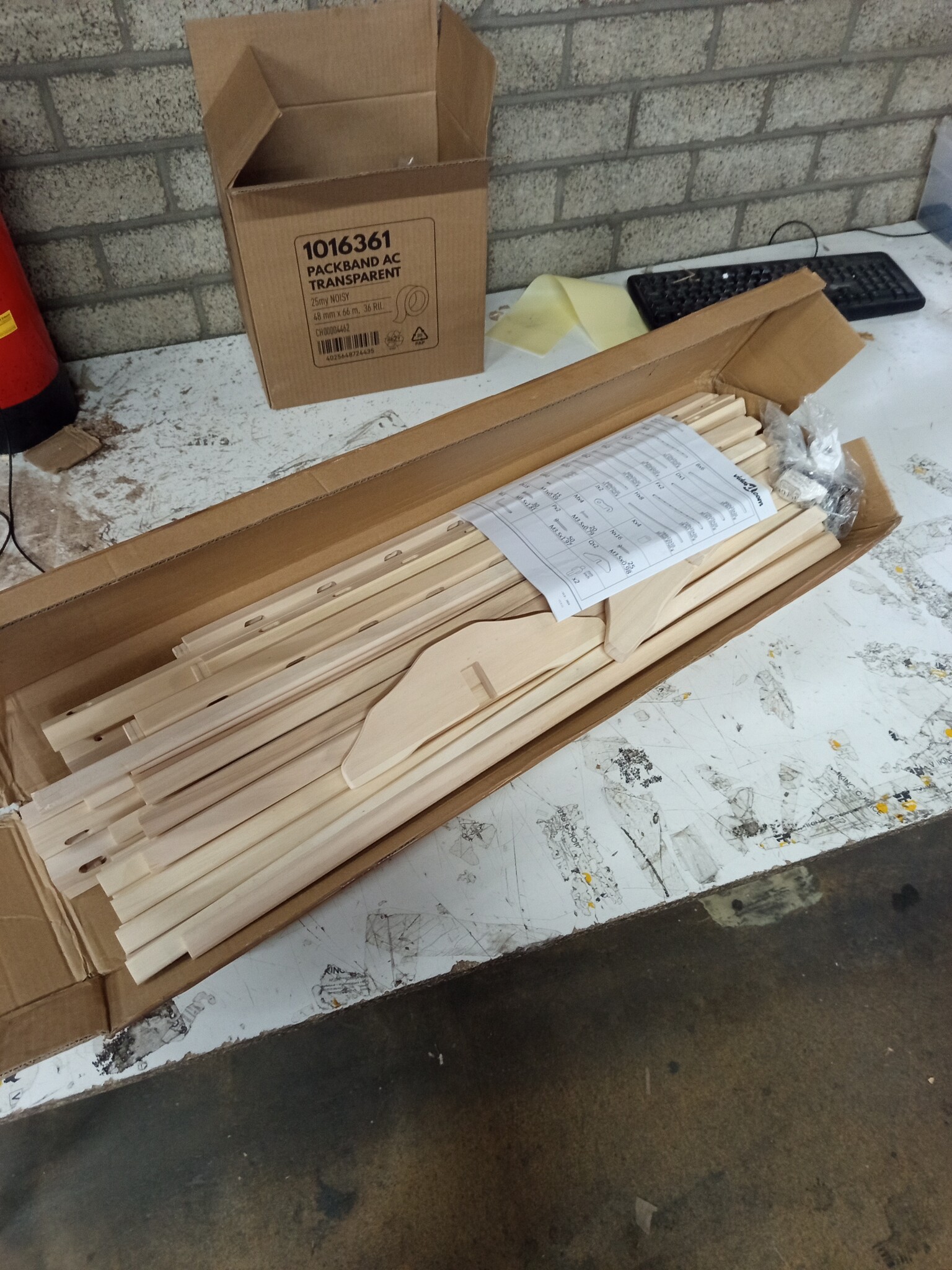 vidaXL Hondenhek Inklapbaar met Deur - 320cm Vurenhout | 55% Korting!