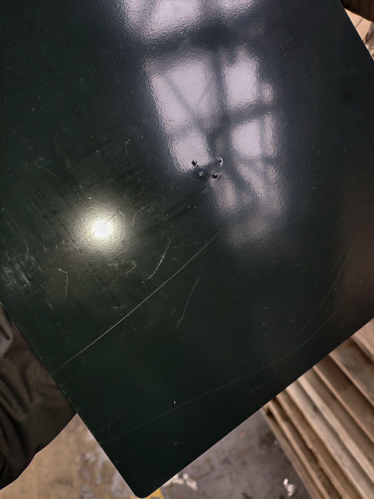 Kunstkerstboom 220 cm - Spar met Houten Stam (40% Korting)